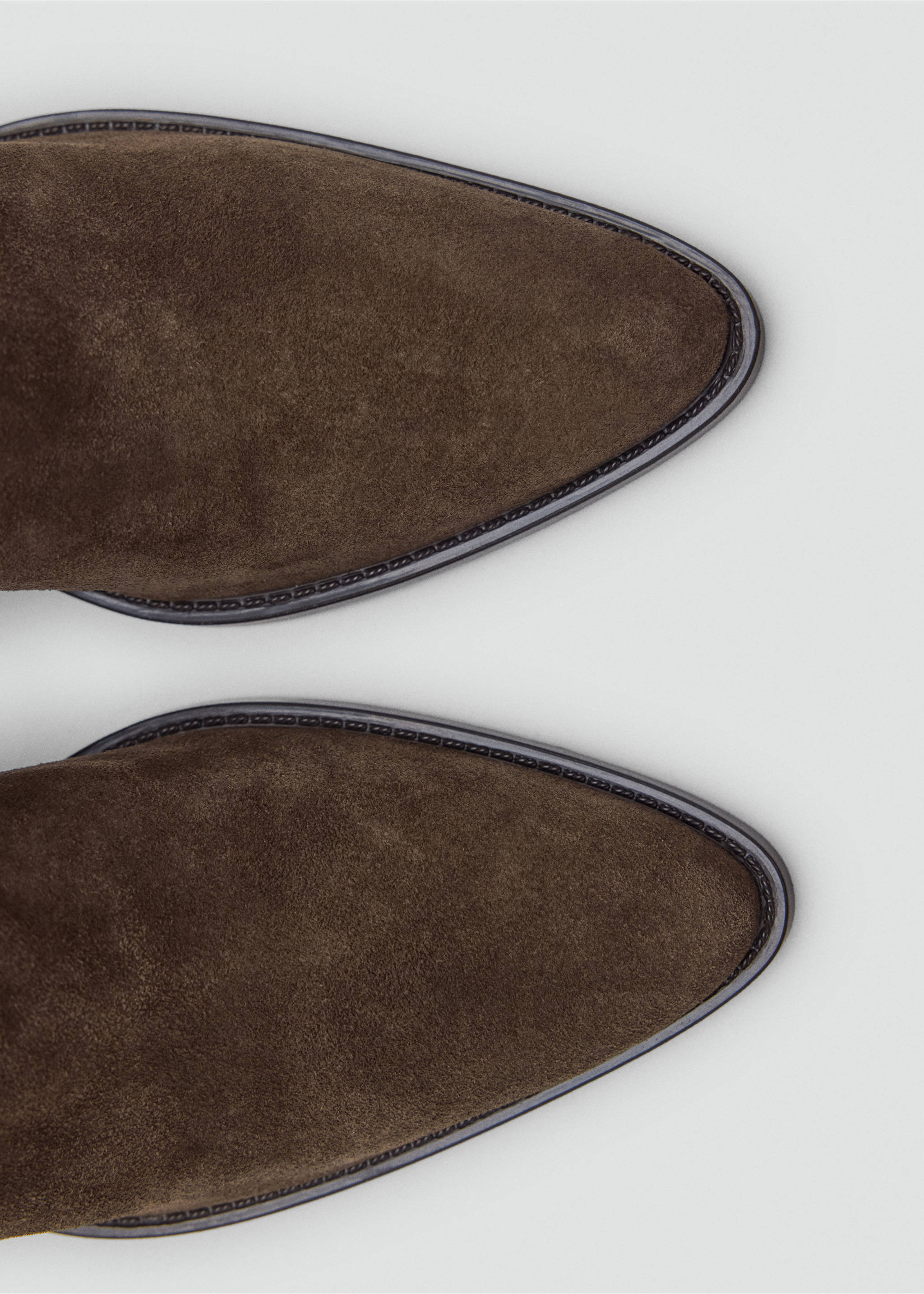 Suede ankle boots with pointed toe - Details of the article 4, Chocolate. Ref: 37086731-00.
