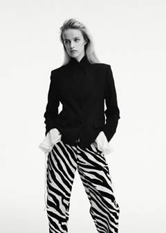 Straight-cut blazer with a stand-up collar — Black 9