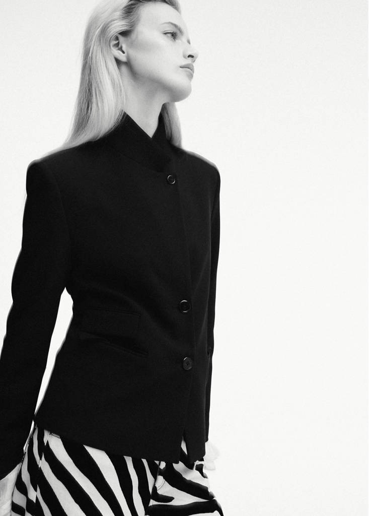 Straight-cut blazer with a high neck — Black