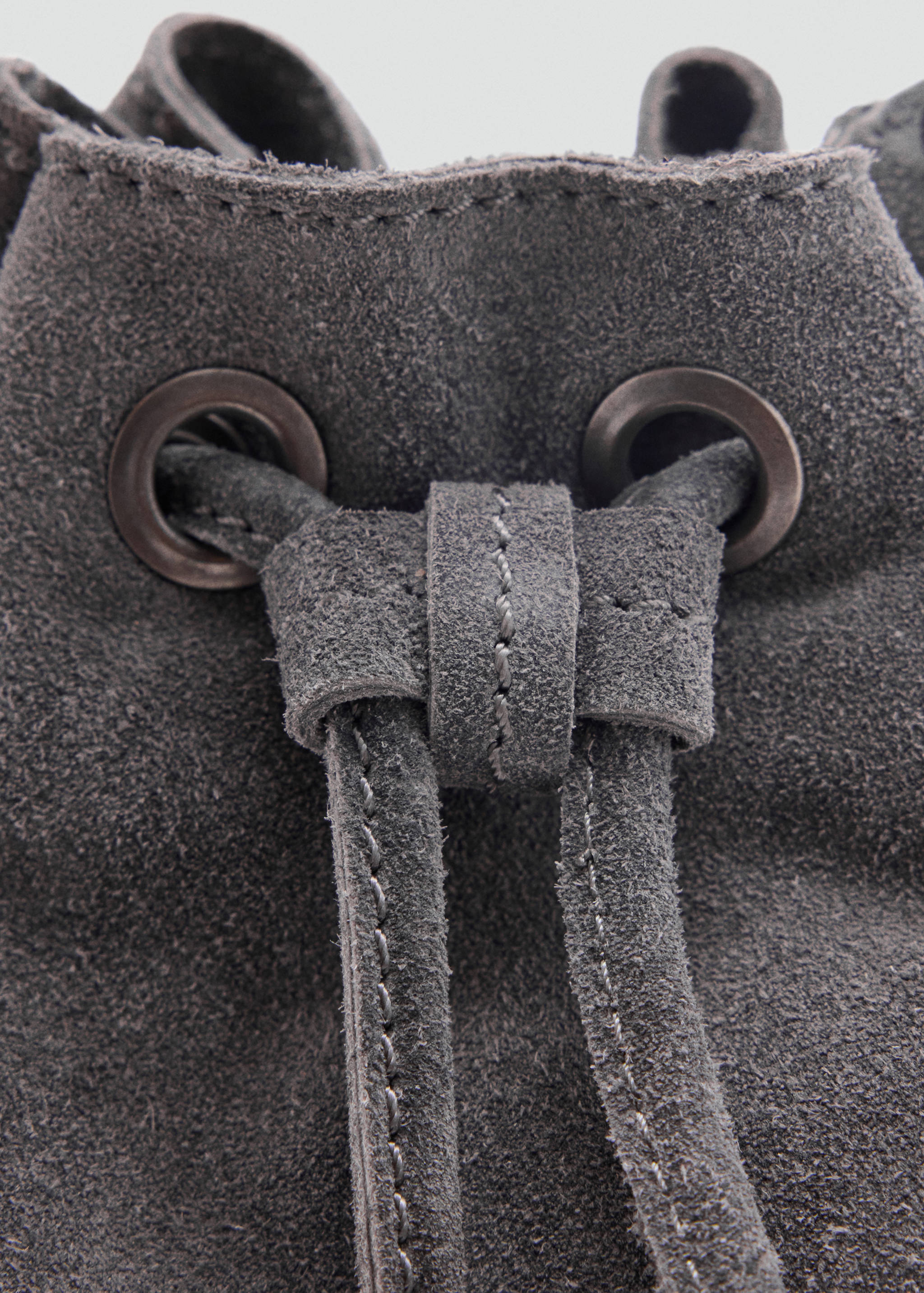Suede drawstring bag - Details of the article 1