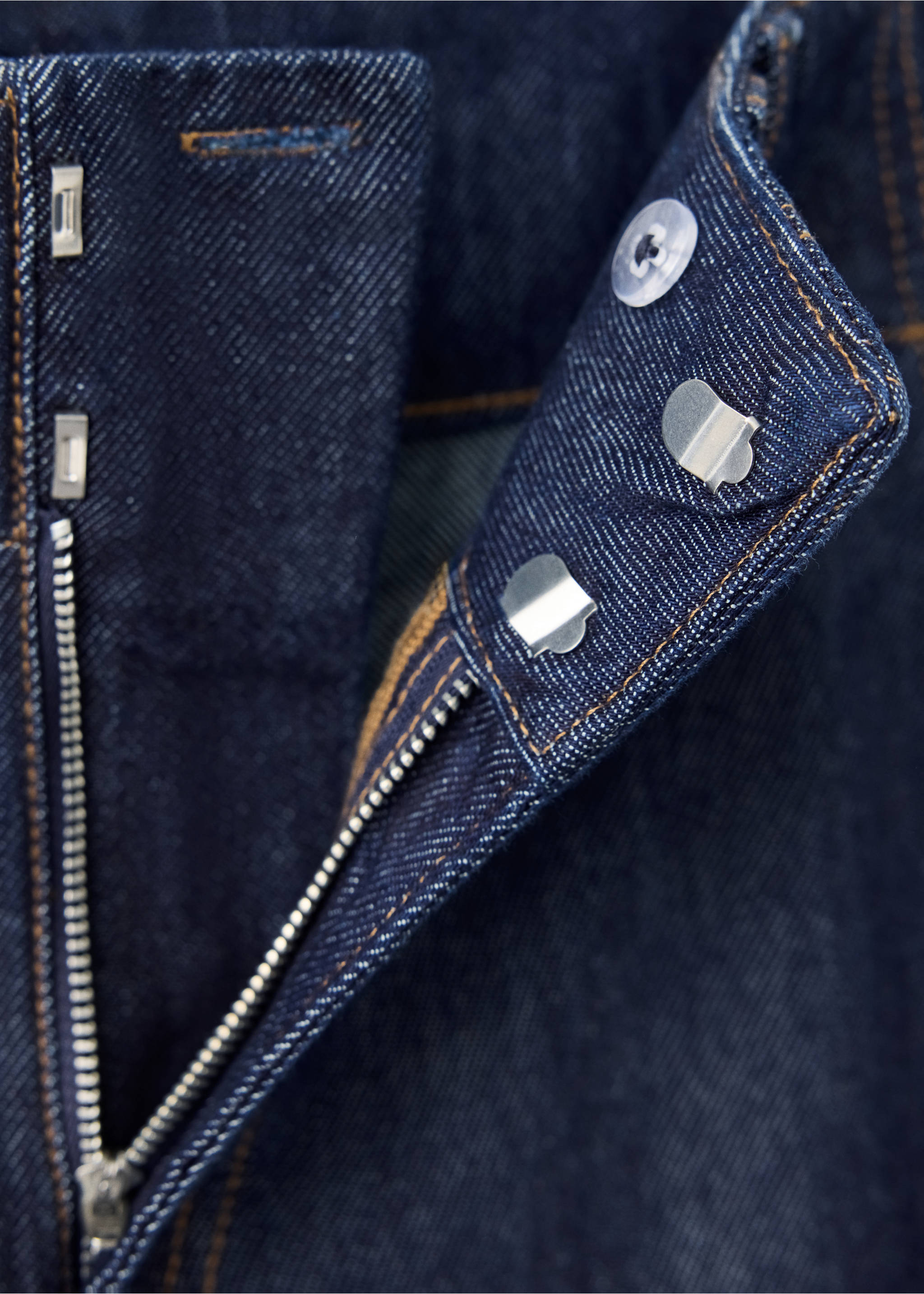 High waist straight jeans - Details of the article 8, Open Blue. Ref: 37086747-00.