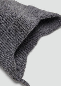 Pom pom cable-knit beanie — Grey 2