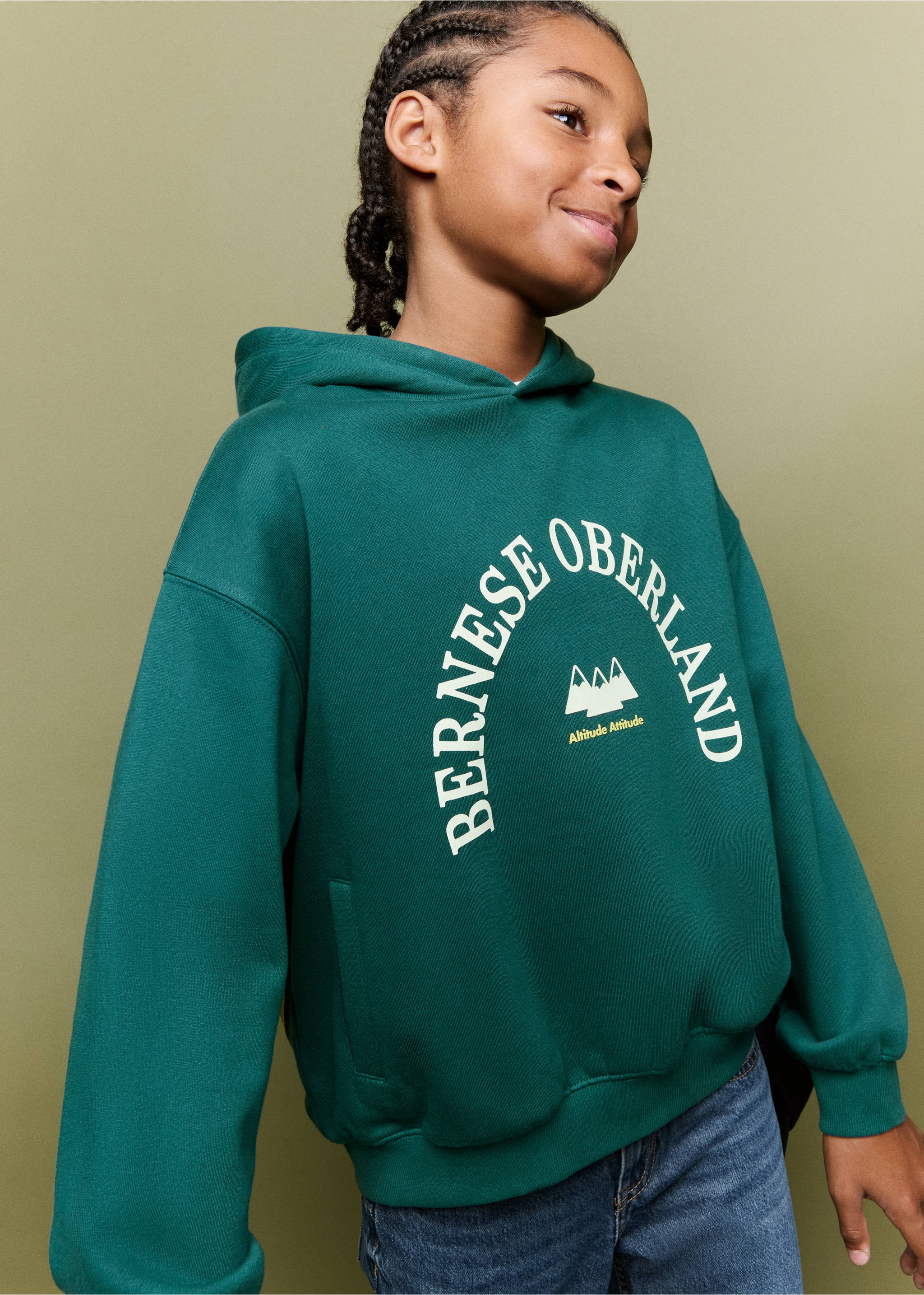 Dark green hooded sweatshirt with white arched text and mountain graphic., Billiard Green. Ref: 37087119-00.