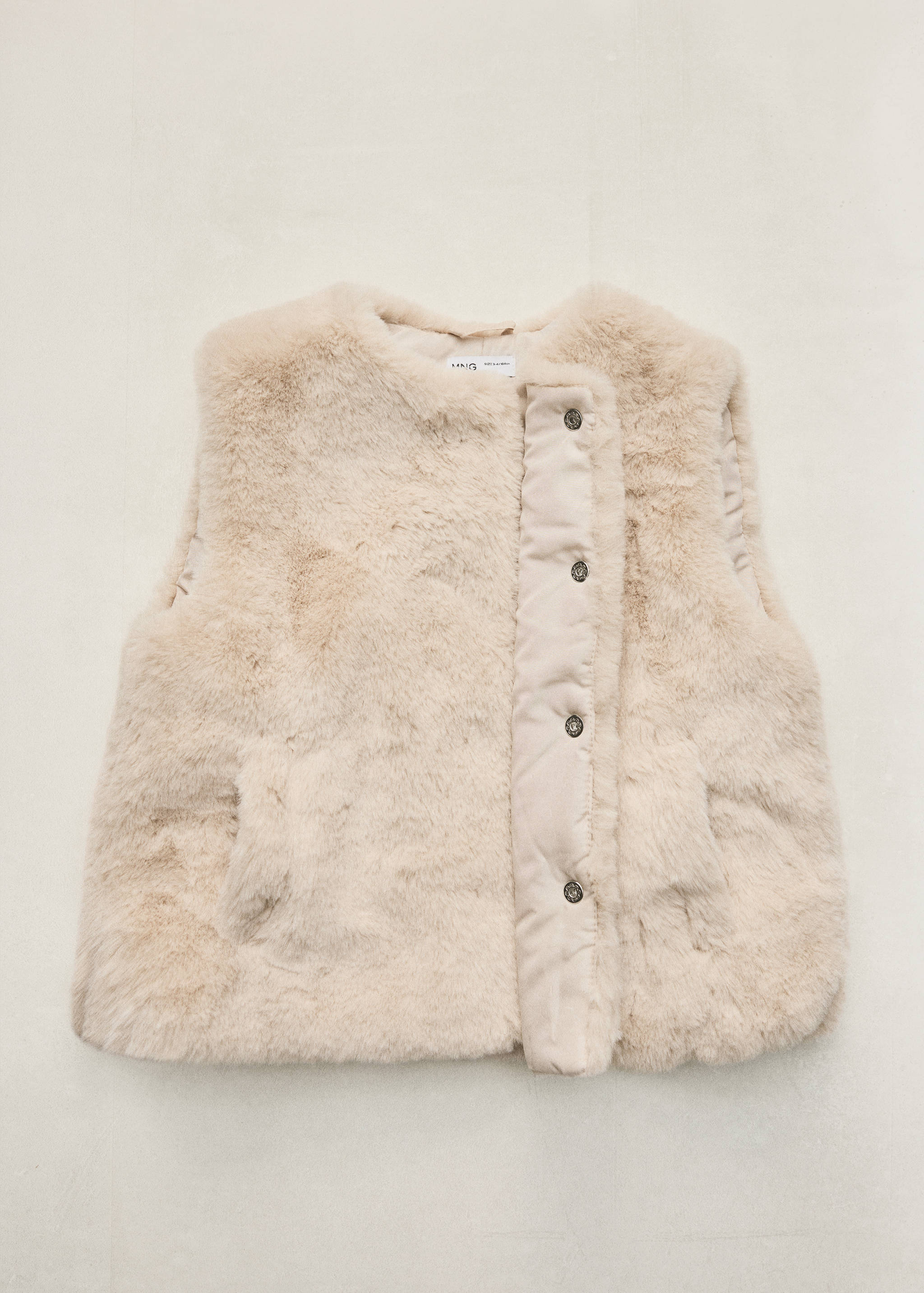 Fur-effect cape gilet - Details of the article 5
