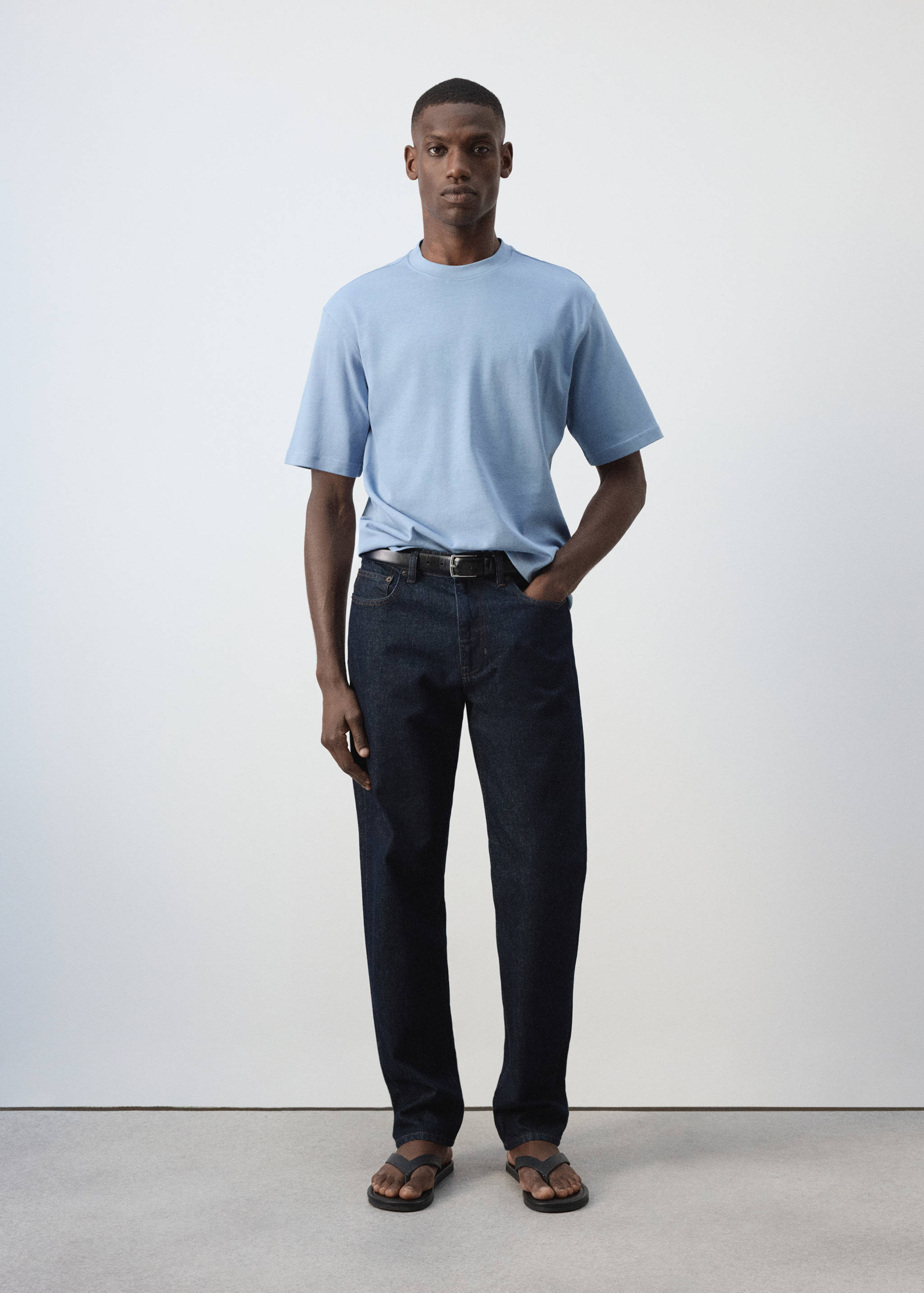 Light blue short-sleeved crew-neck t-shirt