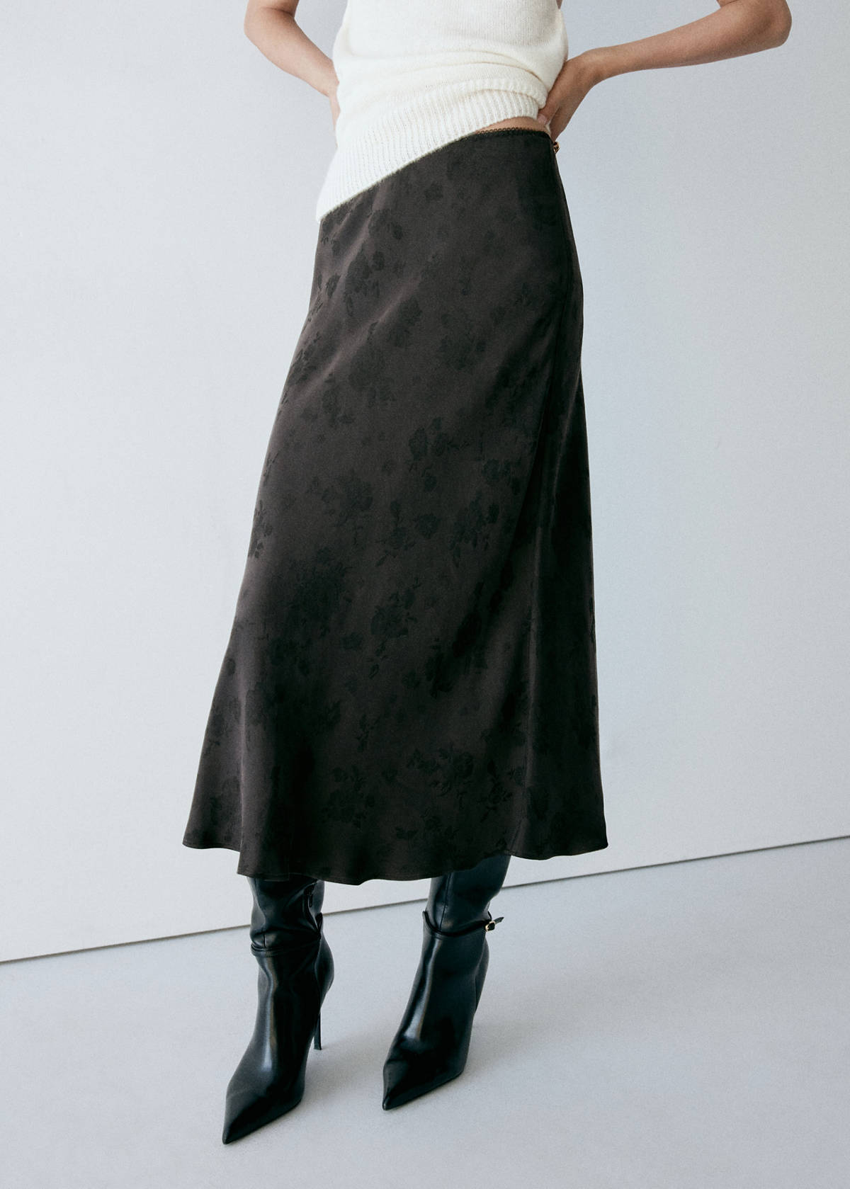 Devoré A-line skirt — Black