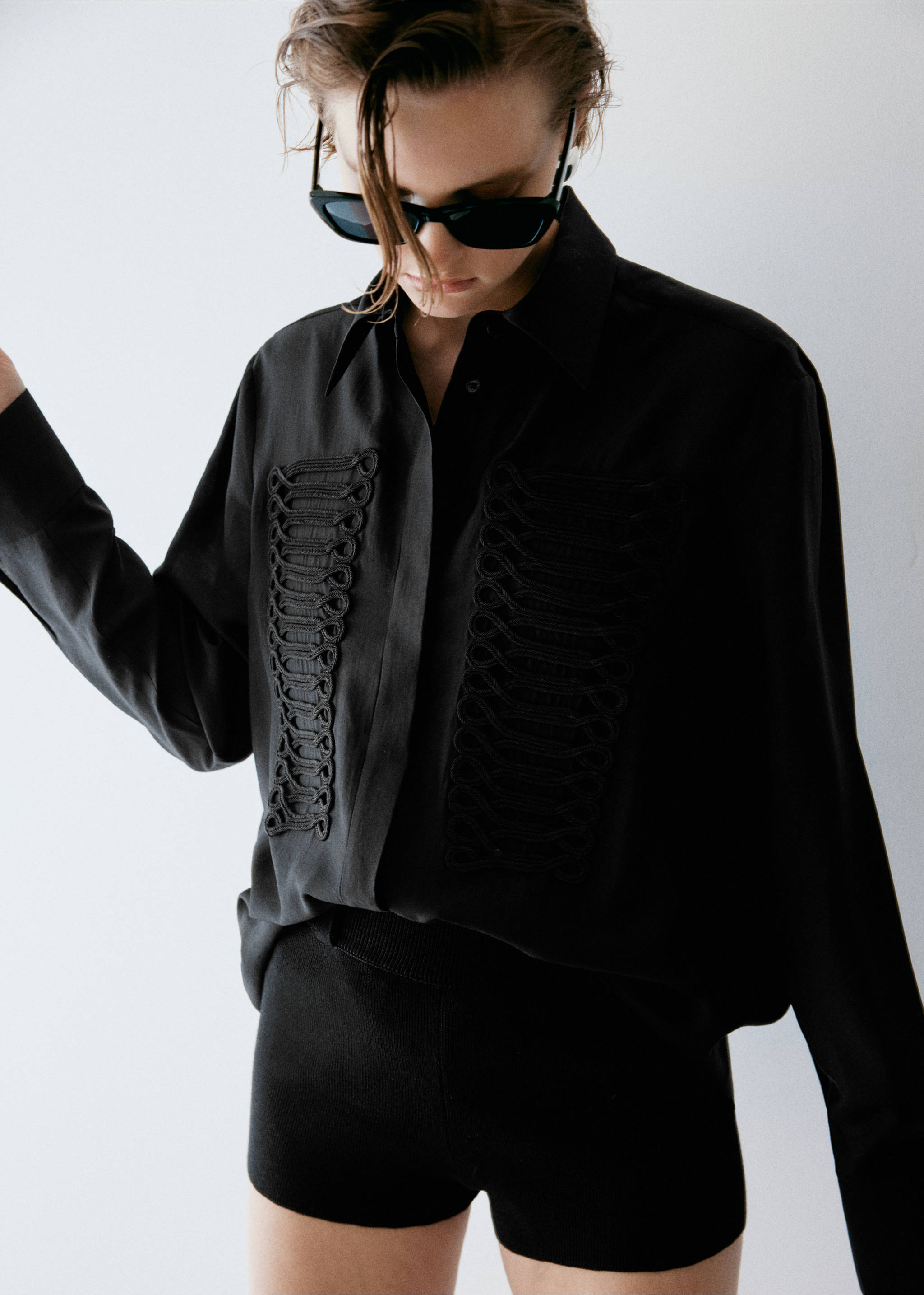 Black long-sleeved shirt with tonal braided chest embroidery., Black. Ref: 37087802-00.
