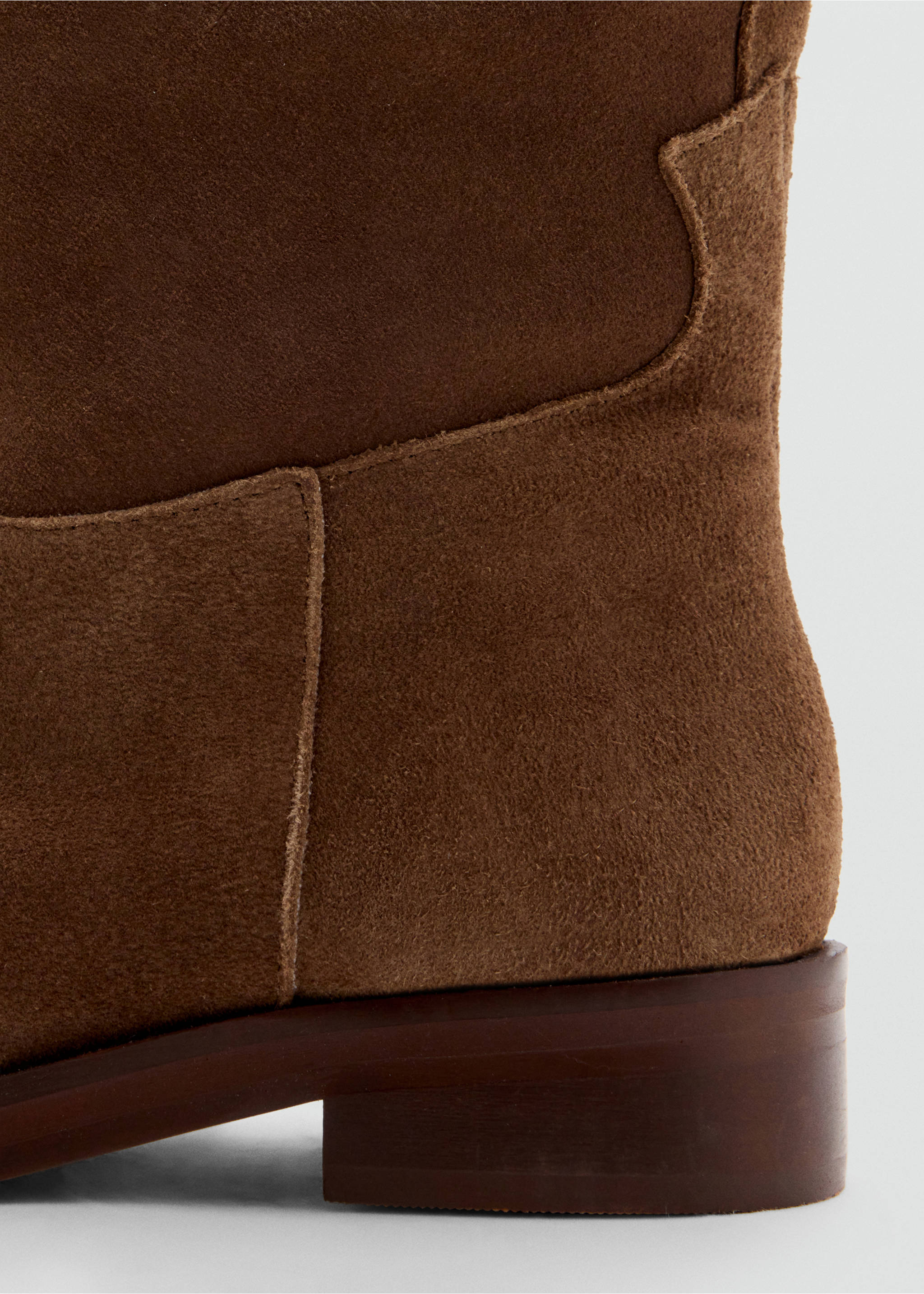 Leather boot with visible stitching - Details of the article 1, Brown. Ref: 37087807-00.