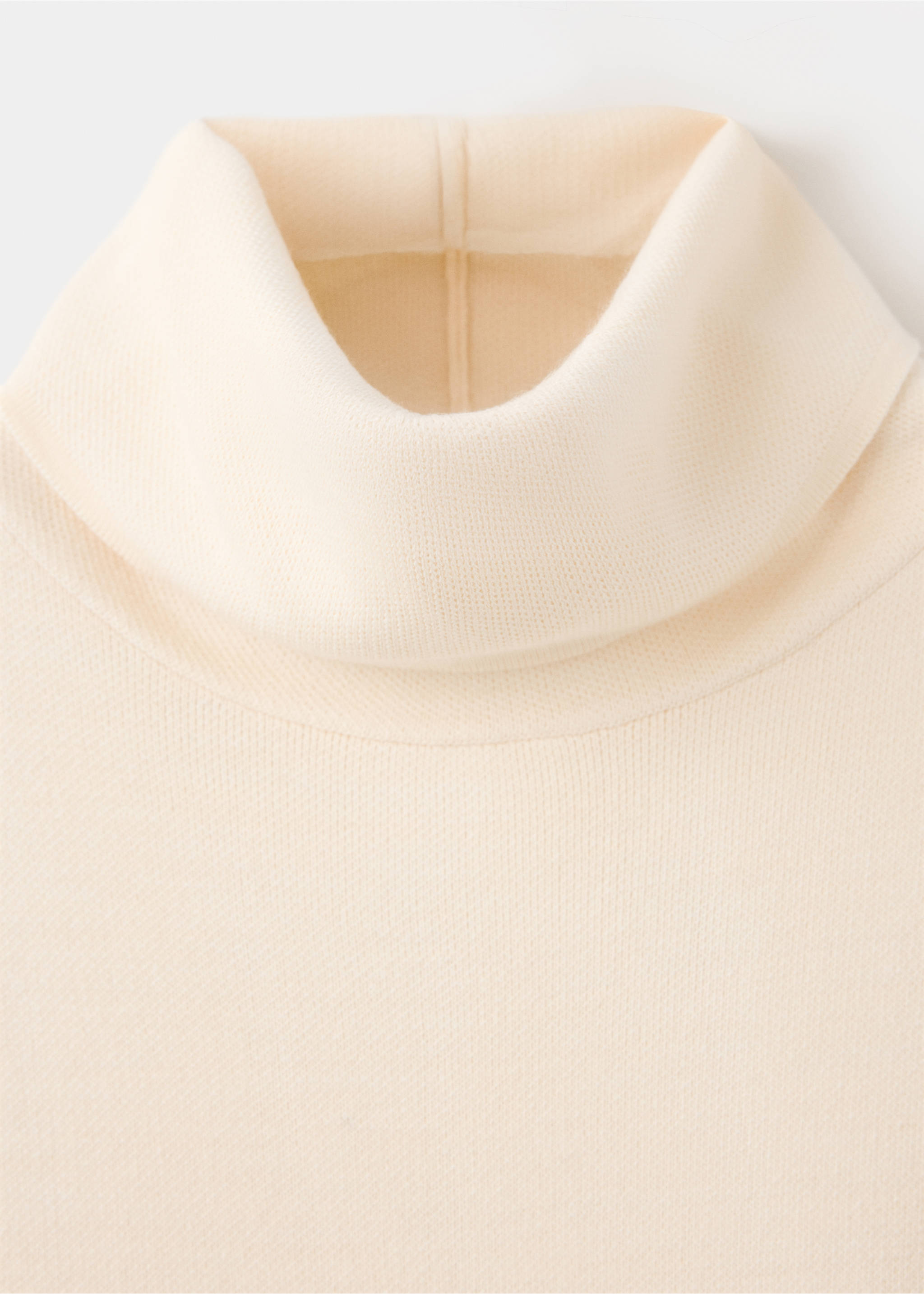 Short fine-knit dress - Details of the article 8, Ecru. Ref: 37087812-00.