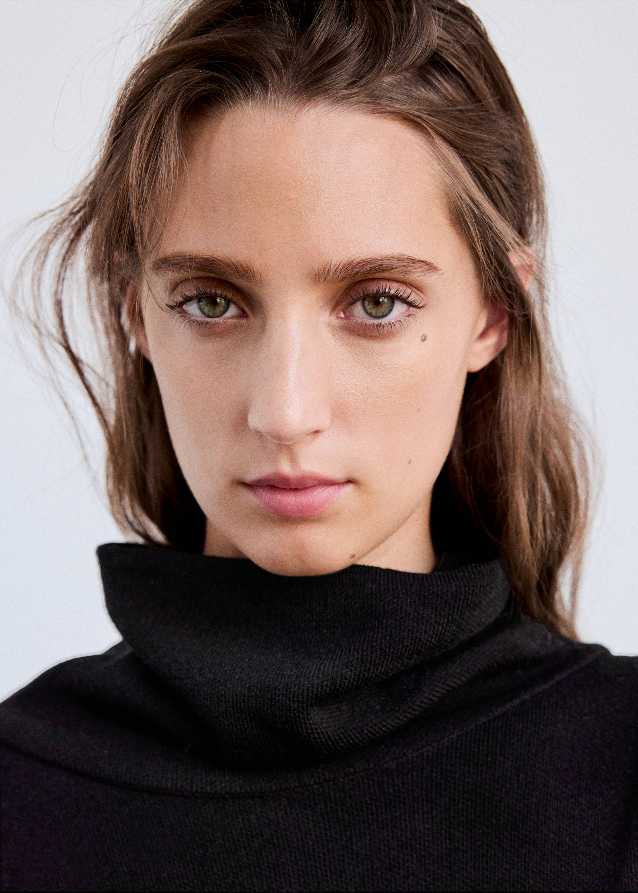 Short fine-knit dress - Details of the article 1, Black. Ref: 37087812-00.