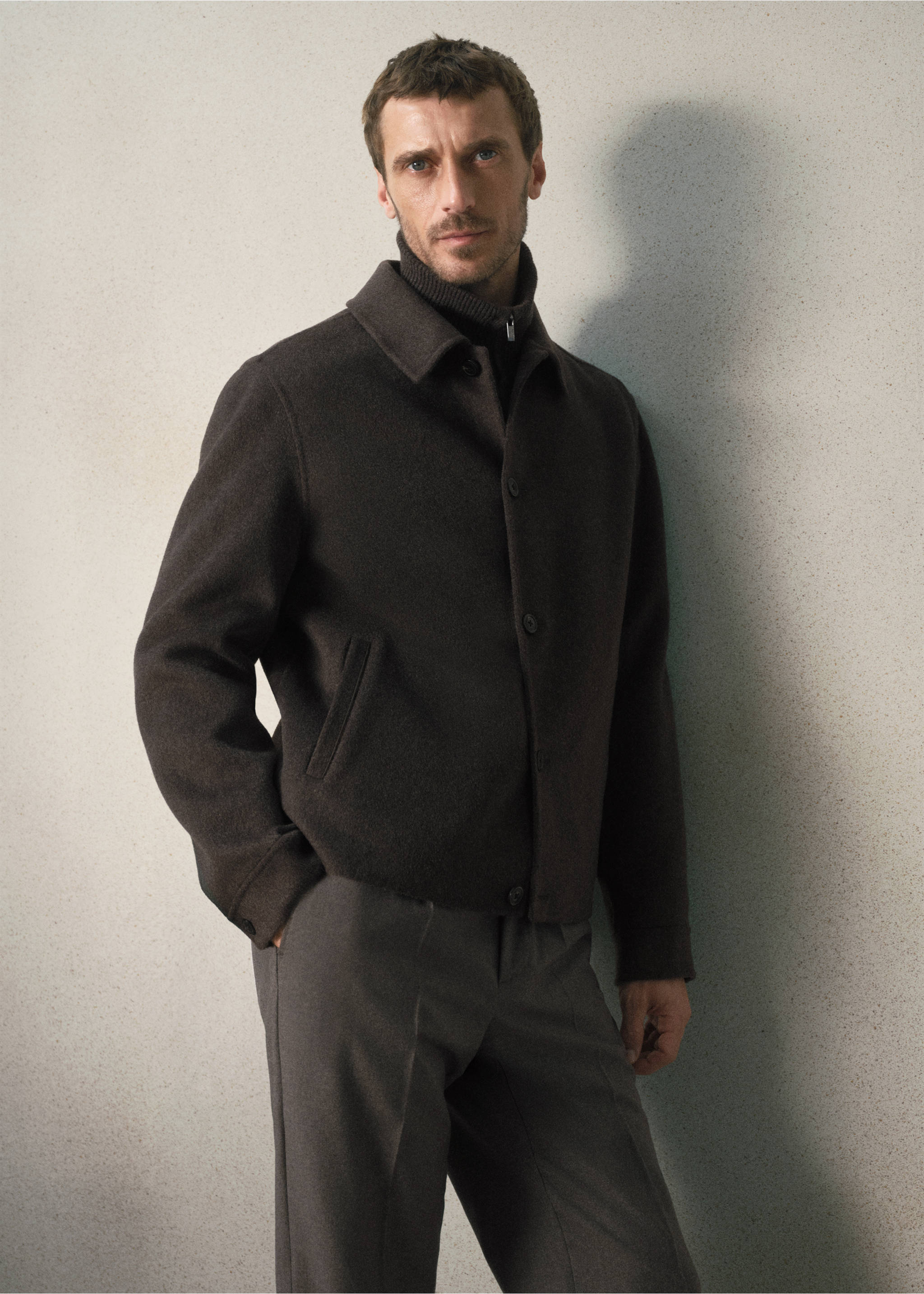 Dark brown jacket with classic collar and front buttons., Coffee. Ref: 37087896-00.