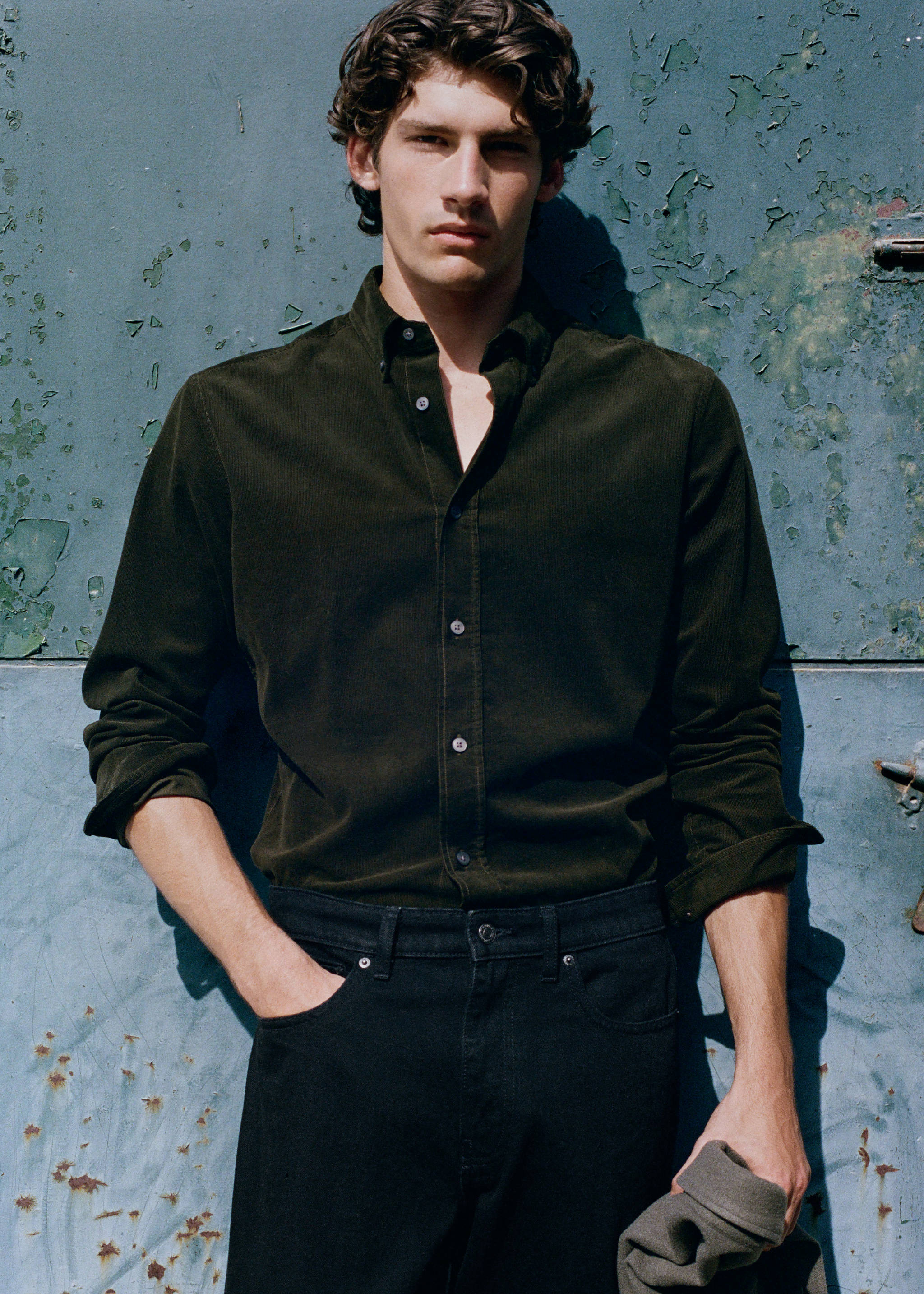 Camisa micropana classic fit - Detalle del artículo 5, Verde oscuro. Ref: 37087900-00.