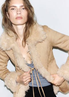 Tailored jacket with fur trim — Beige 1