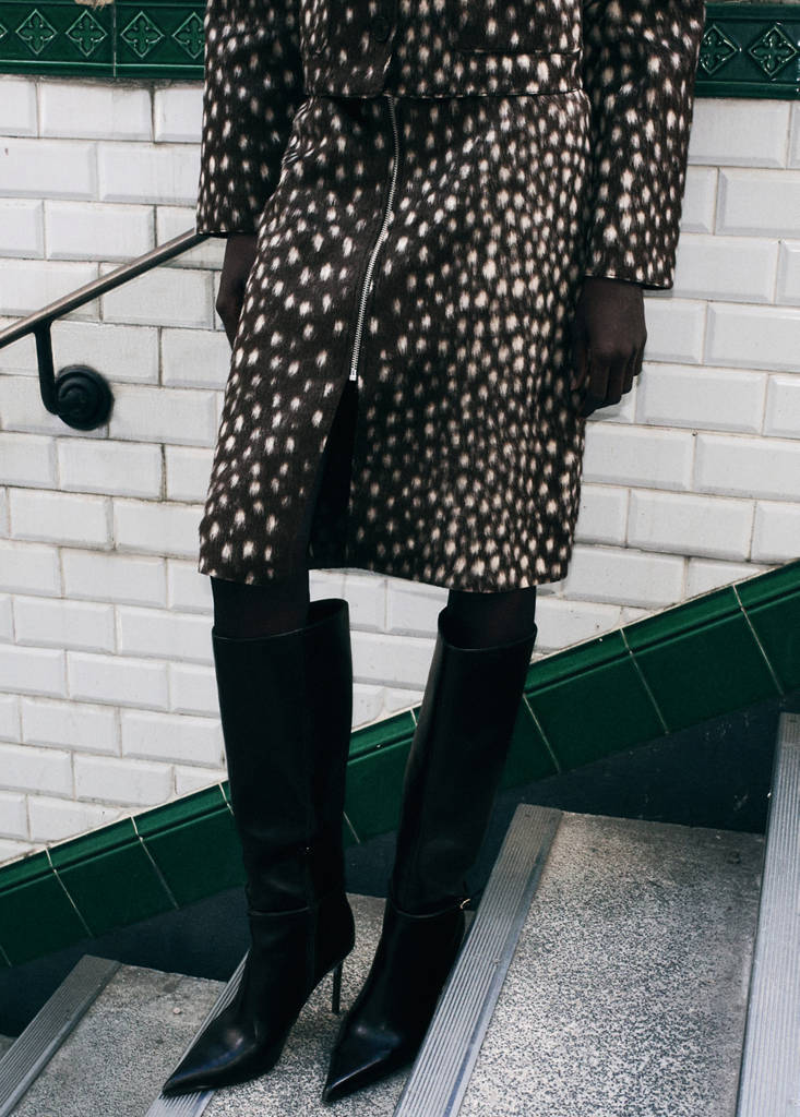 Bambi skirt with brushed finish by Mango