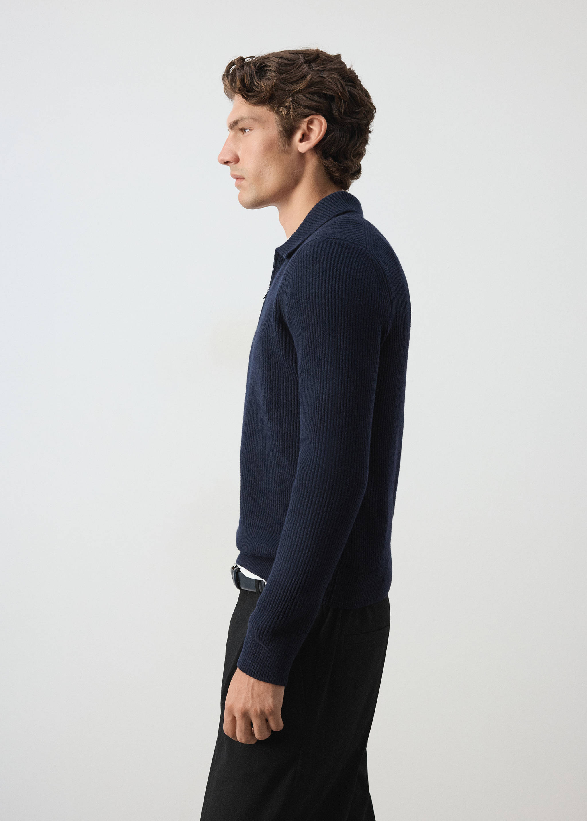 Polo en jersey, mélange laine et coton, côtelé - Détail de l'article 2