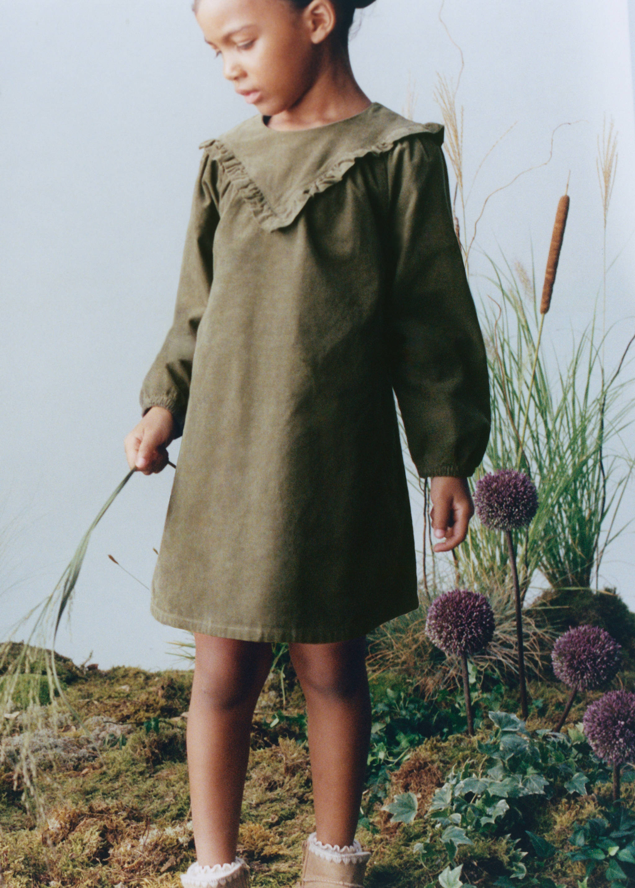 Corduroy dress with ruffle detail - Details of the article 5