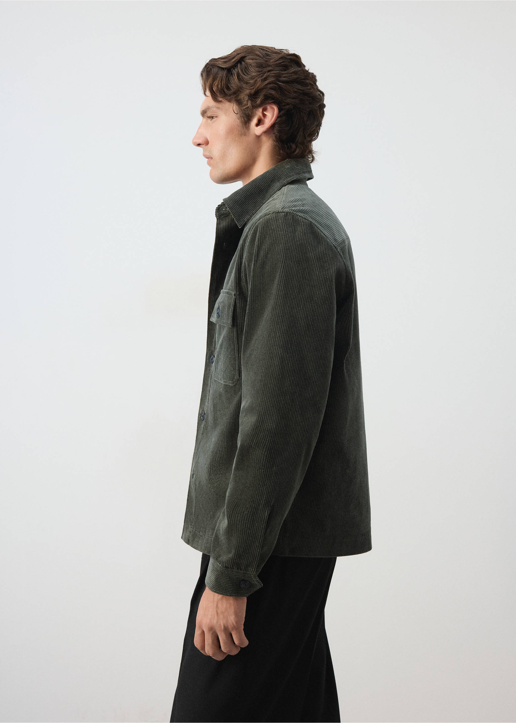 Dark green corduroy overshirt in a side view., Dark Green. Ref: 37087920-00.