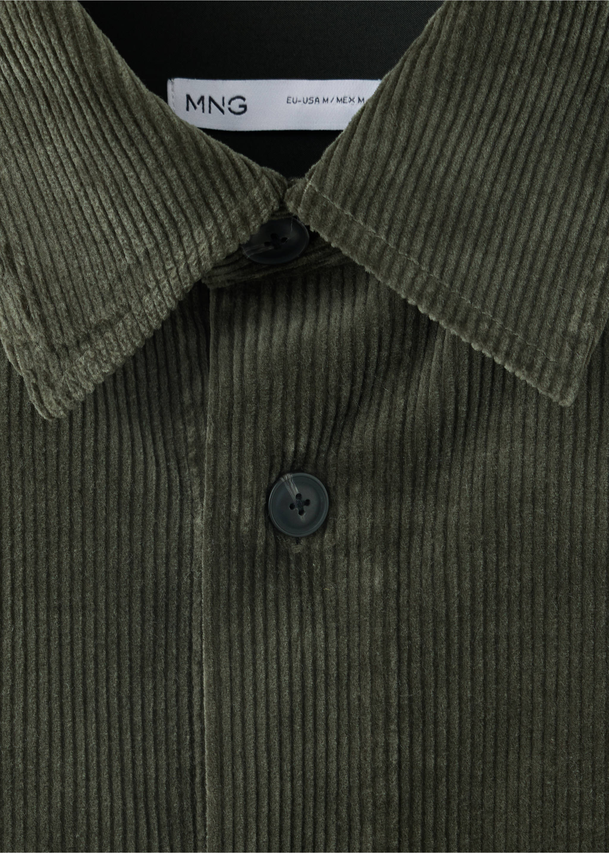 Corduroy overshirt with pockets - Details of the article 8, Dark Green. Ref: 37087920-00.