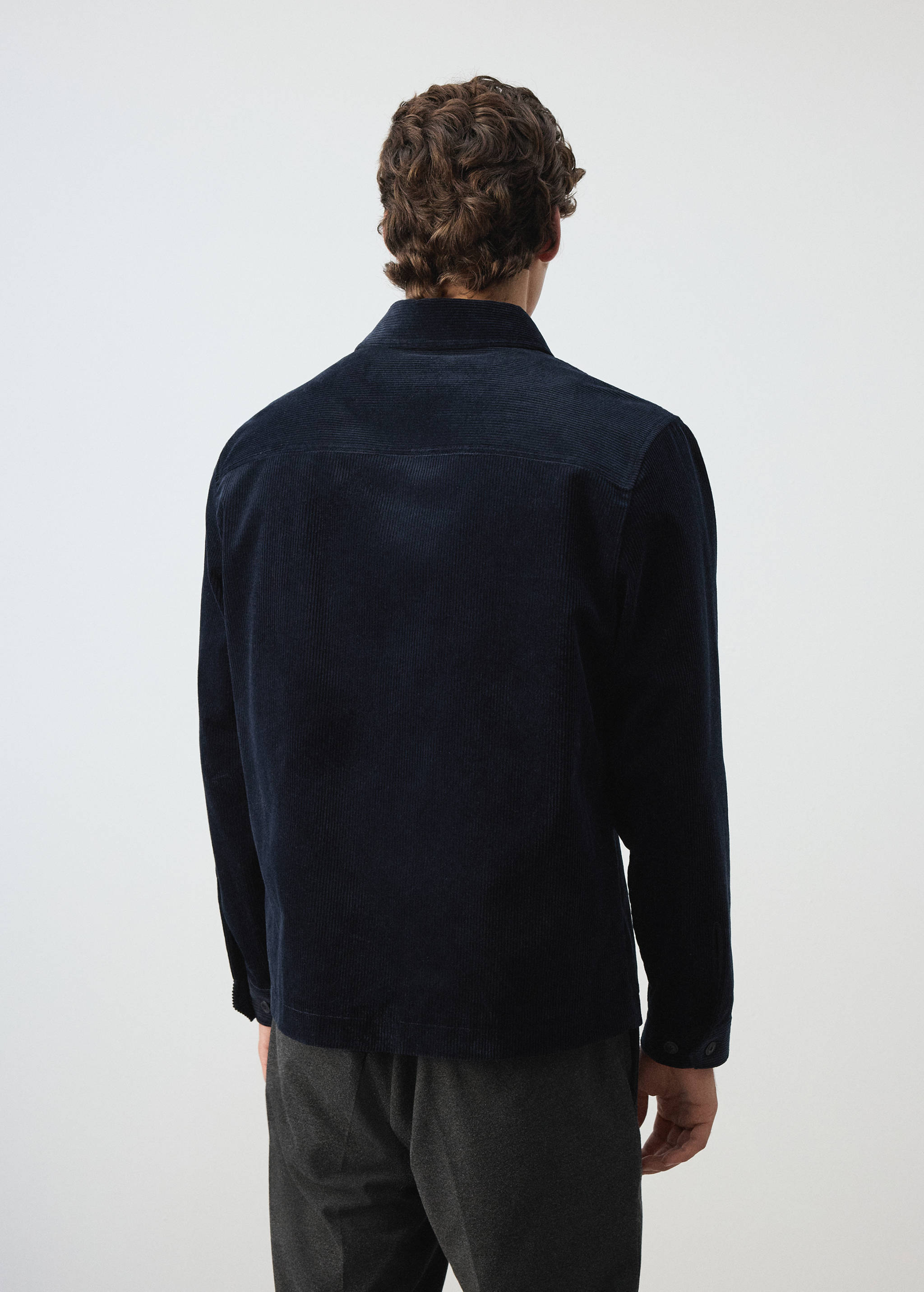 Corduroy overshirt with pockets - Reverse of the article