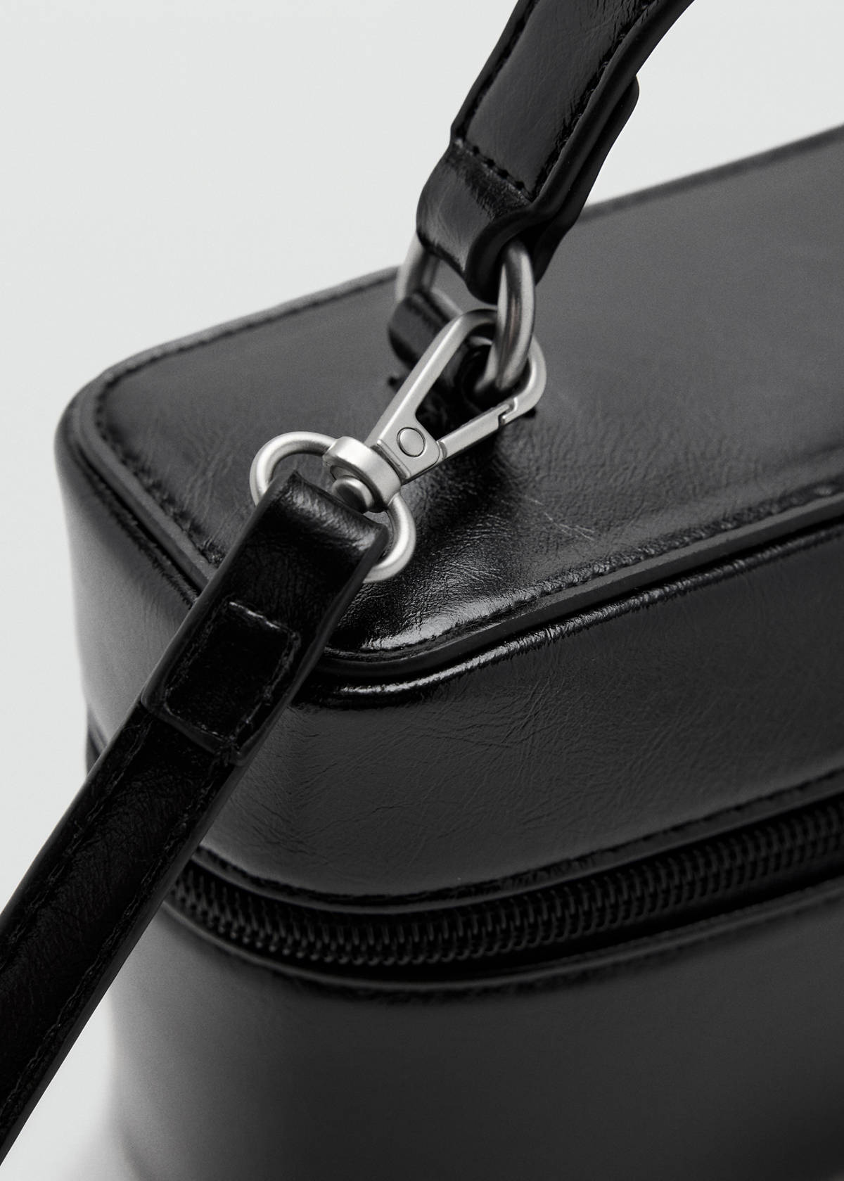Structured faux leather bag — Black
