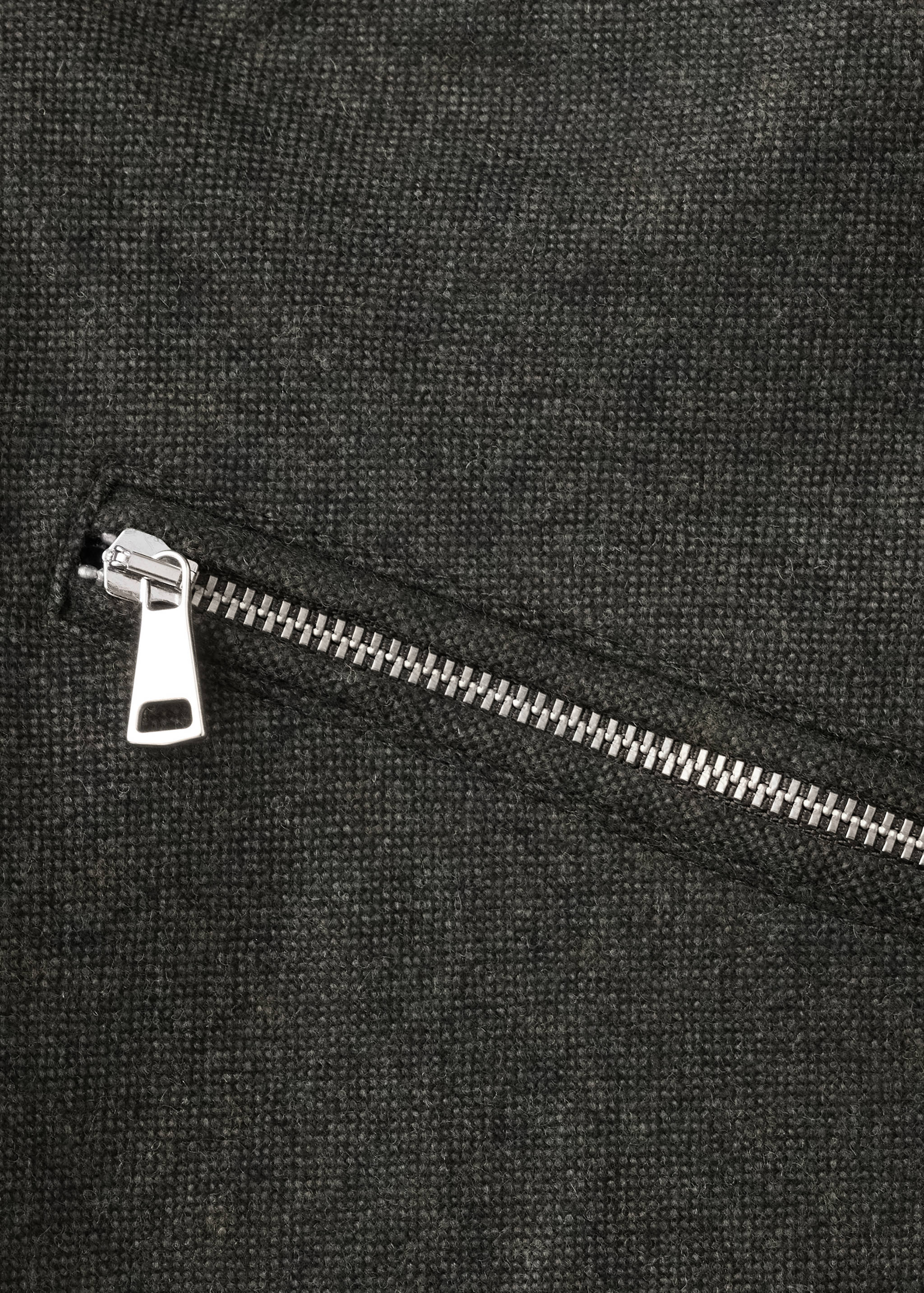 Asymmetrical skirt - Details of the article 8