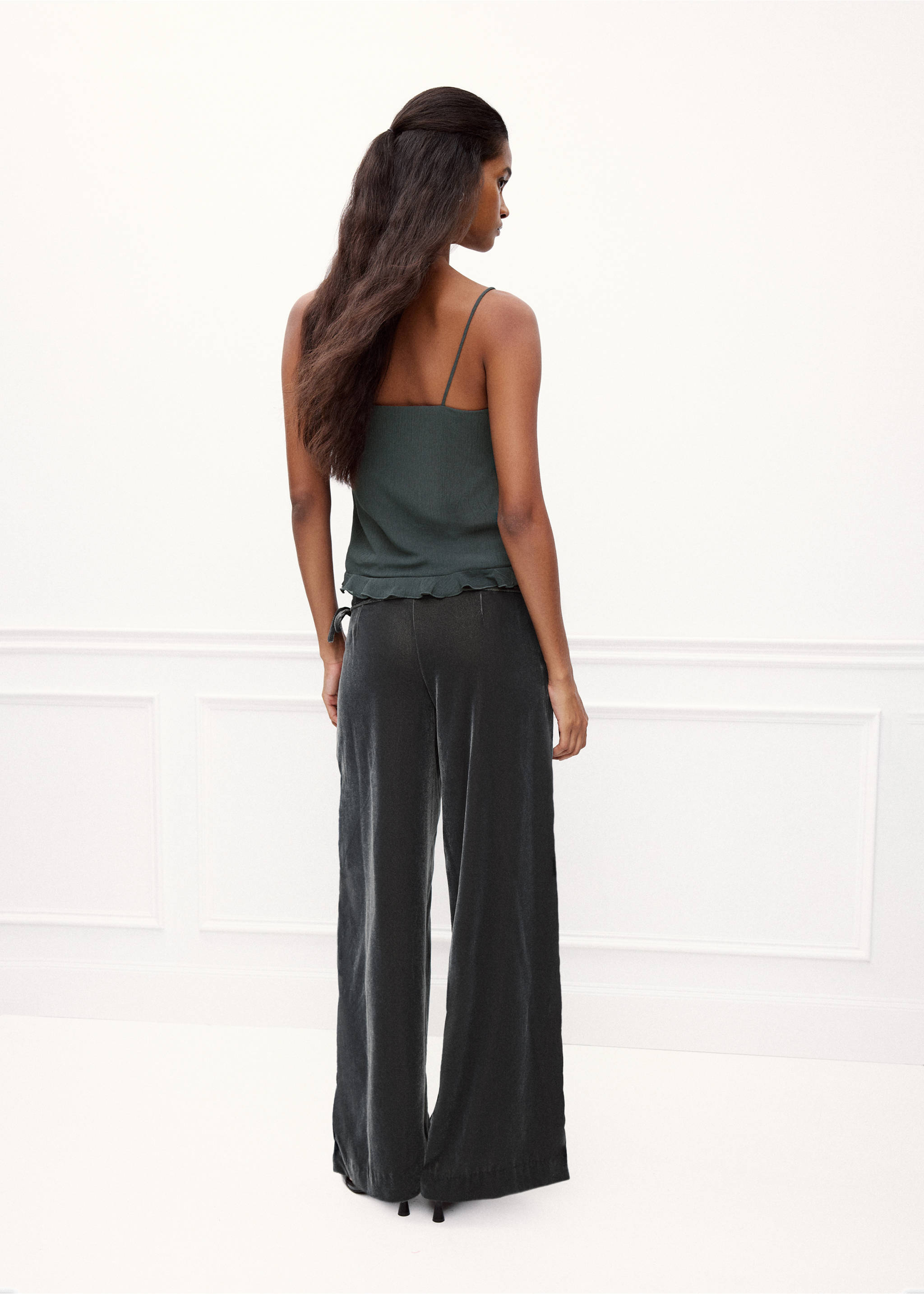 Dark green velvet wide-leg trousers, shown from the back., Dark Silver. Ref: 37088267-00.