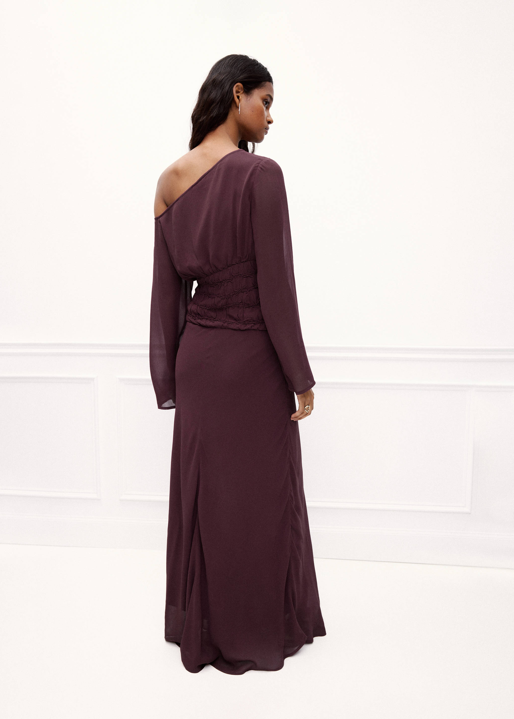 Off shoulder dress - Reverse of the article