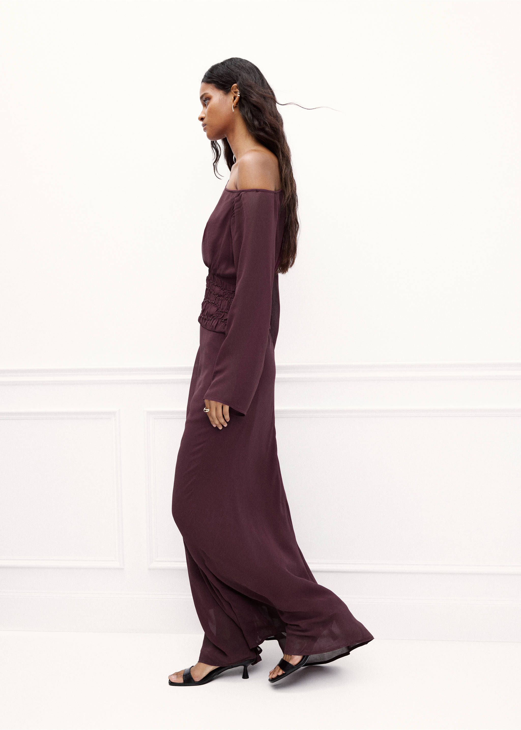 Off shoulder dress - Details of the article 2, Burgundy. Ref: 37088272-00.