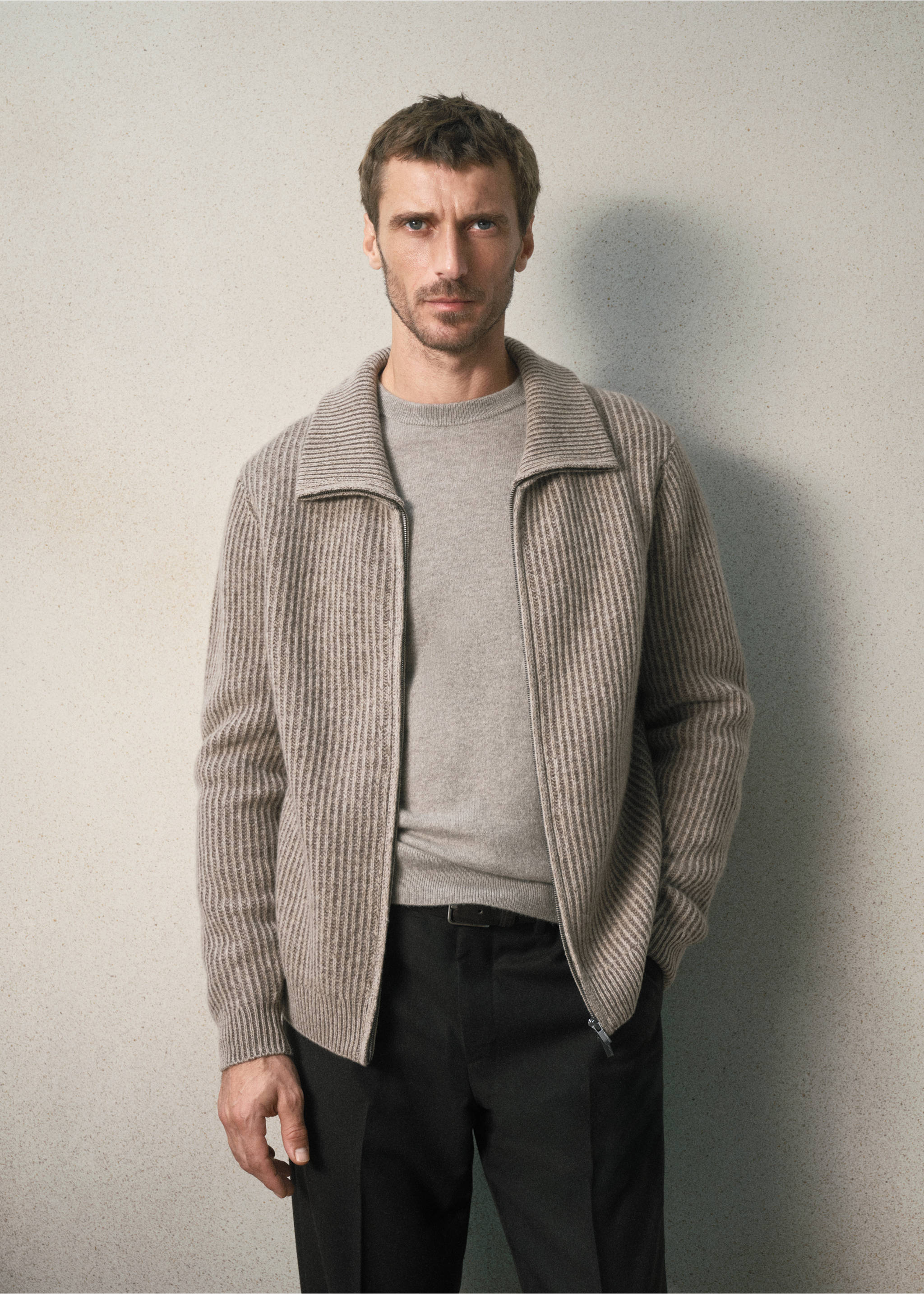 Ribbed wool cardigan with zips - Details of the article 4, Beige. Ref: 37088273-00.