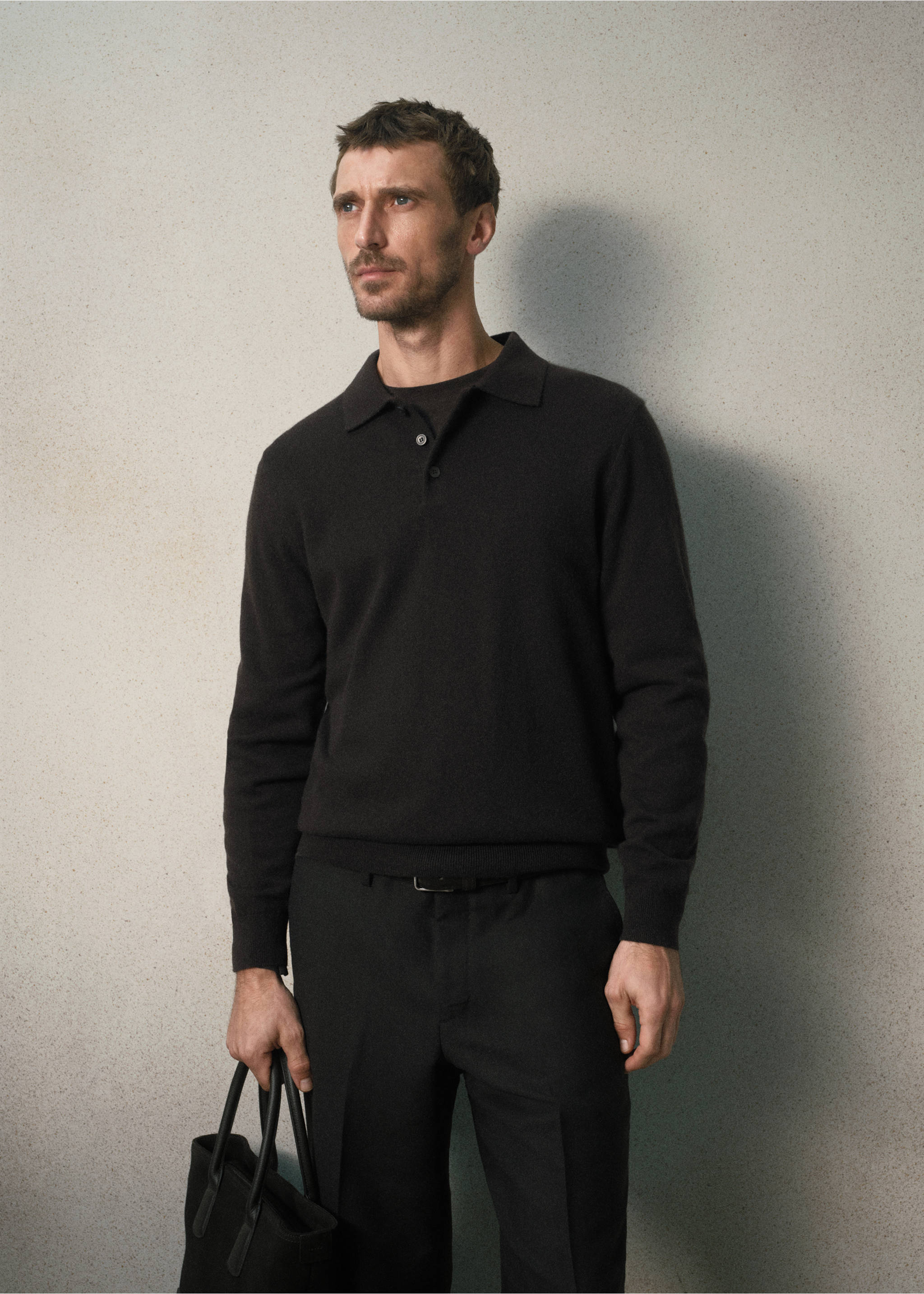 Dark brown long-sleeved knit polo shirt with a classic collar and button placket., Chocolate. Ref: 37088274-00.