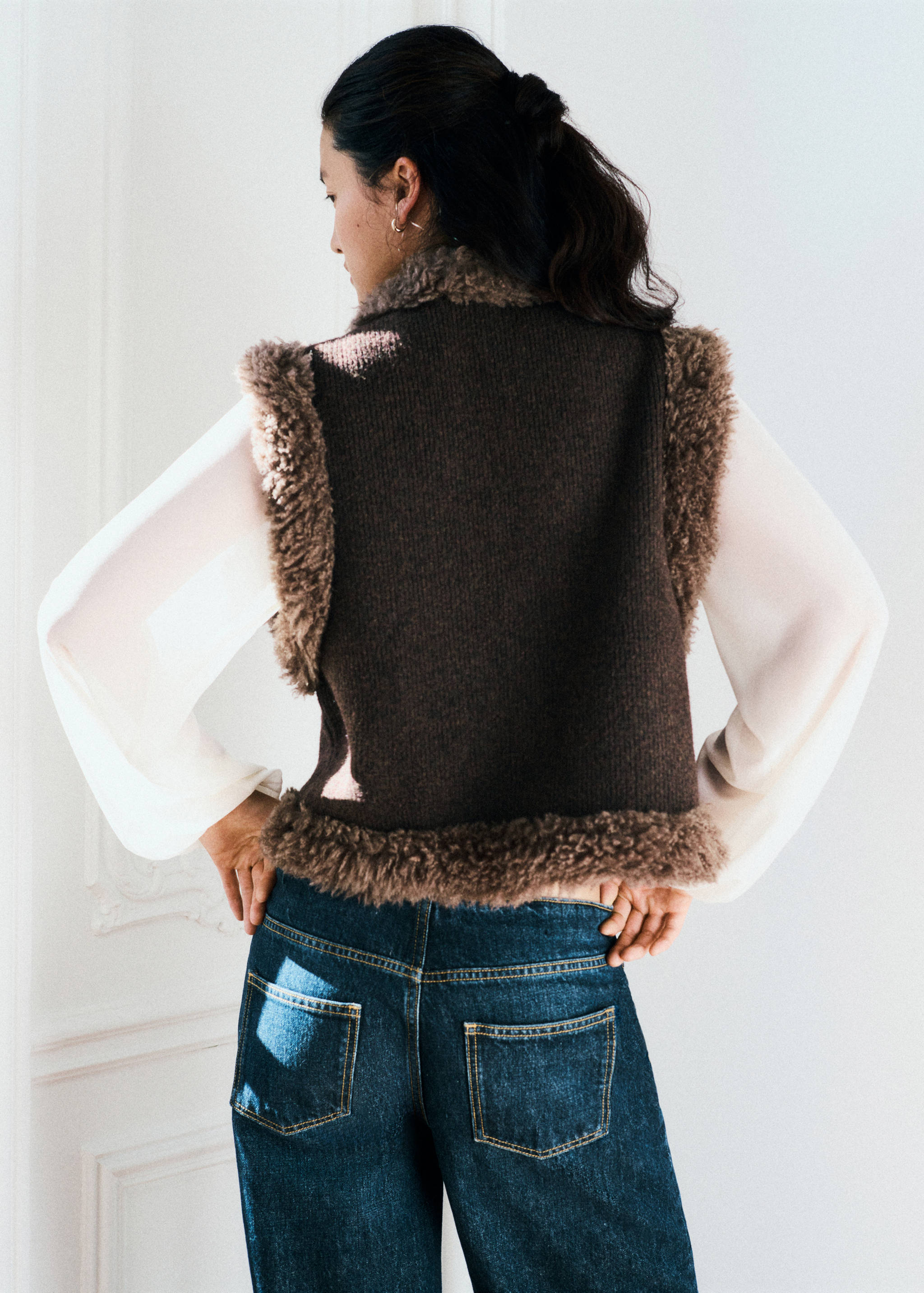 Shearling-effect gilet - Reverse of the article