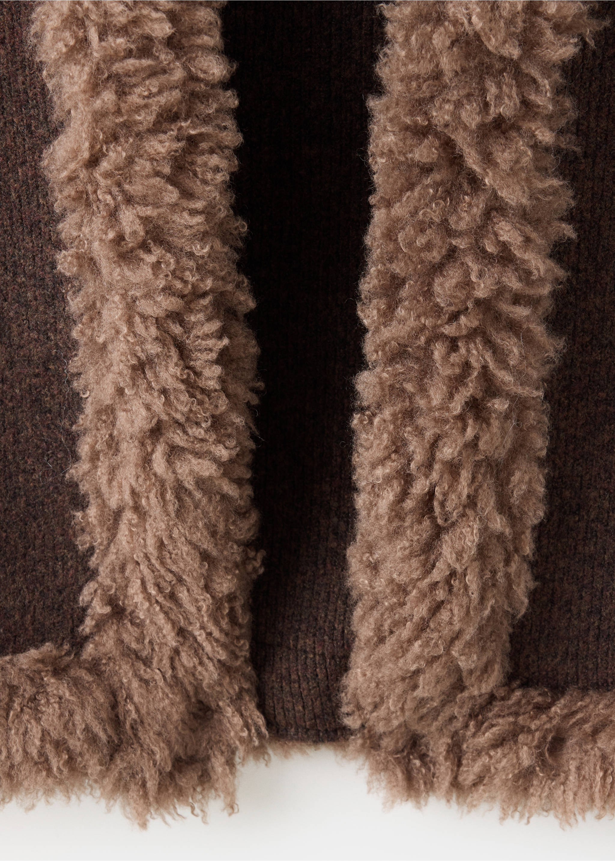 Shearling-effect gilet - Details of the article 0, Brown. Ref: 37088280-00.