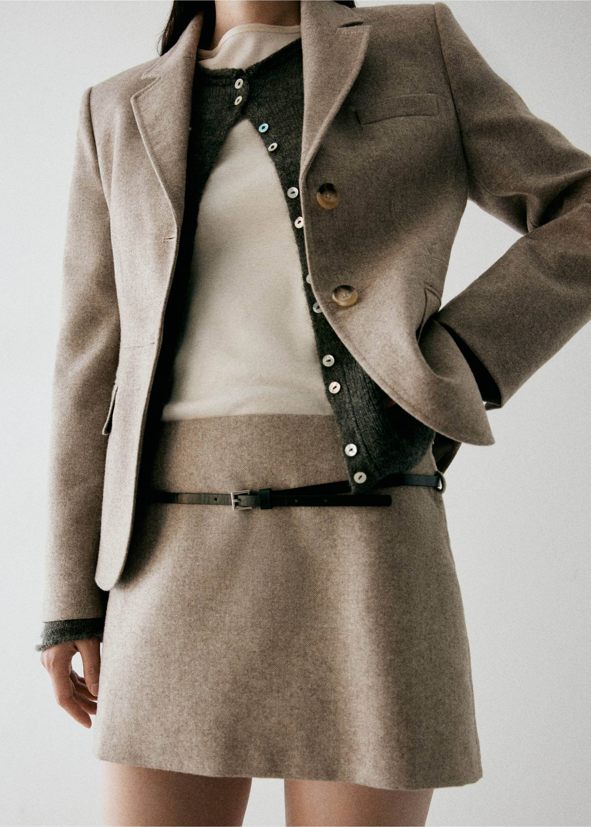 SKIRT FRAPPE - Middenvlak, Open beige. Ref: 37088640-00.