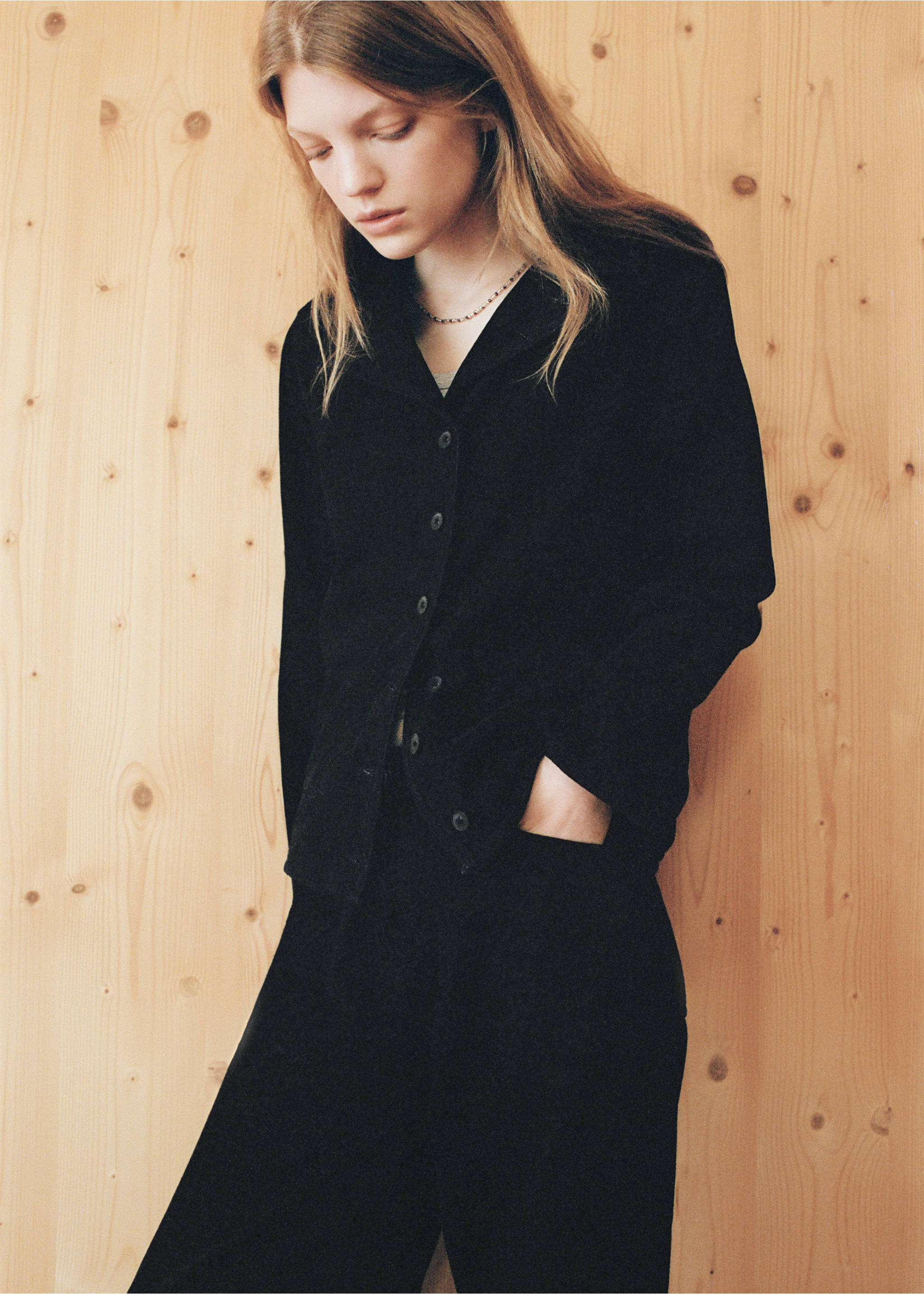 Denim jacket with lapel collar - Medium plane, Black. Ref: 37089113-00.