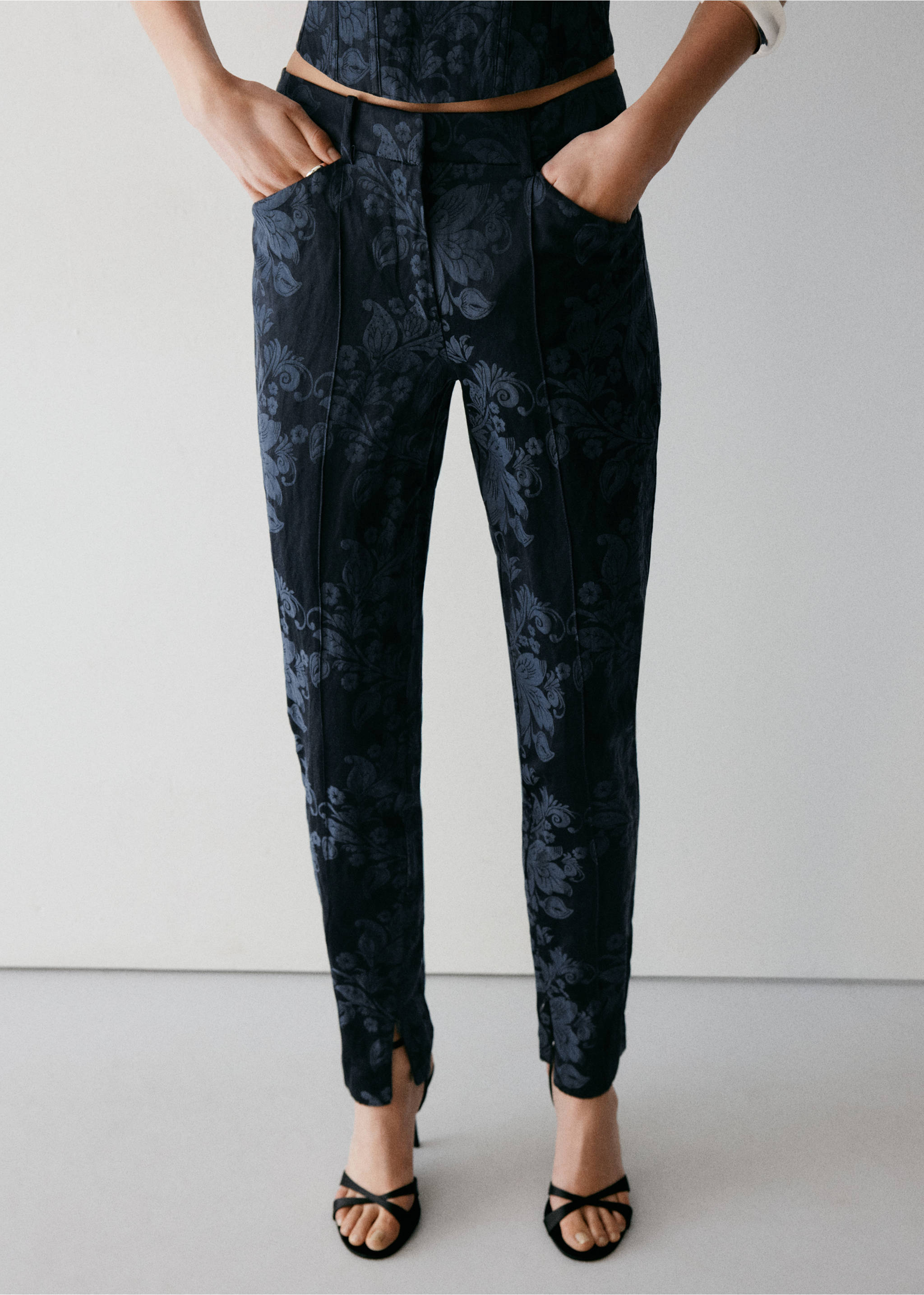 Dark blue floral jacquard slim trousers with front slits and pintuck details., Blue. Ref: 37089114-00.