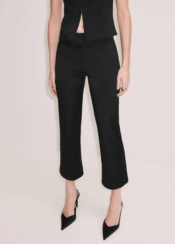 Slim-fit high-waisted trousers by Mango