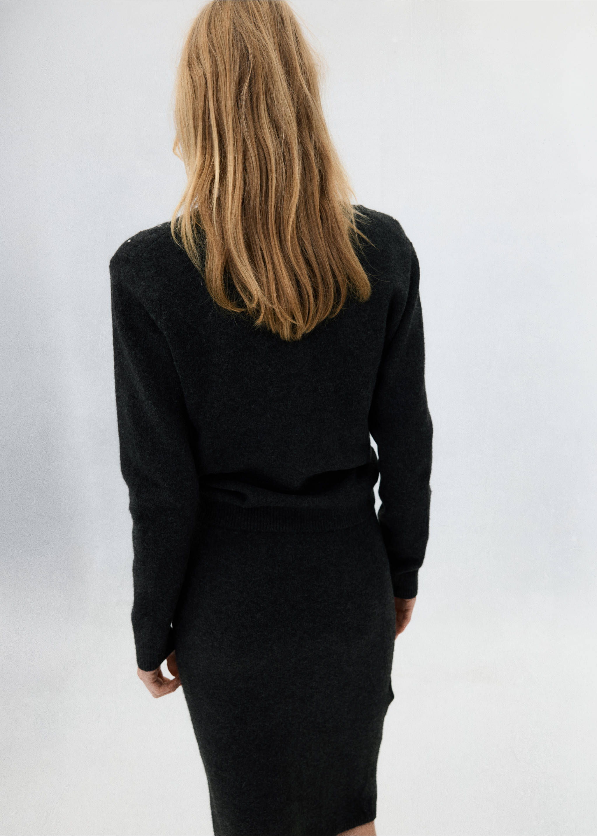 Dark grey knit cardigan, back view, Charcoal. Ref: 37089125-00.