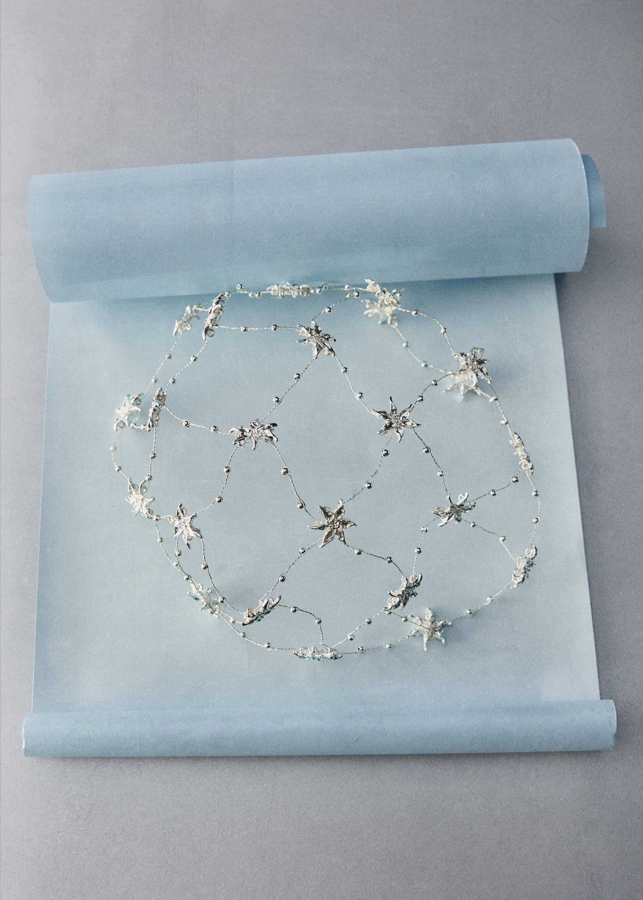 Flower headpiece - Details of the article 5