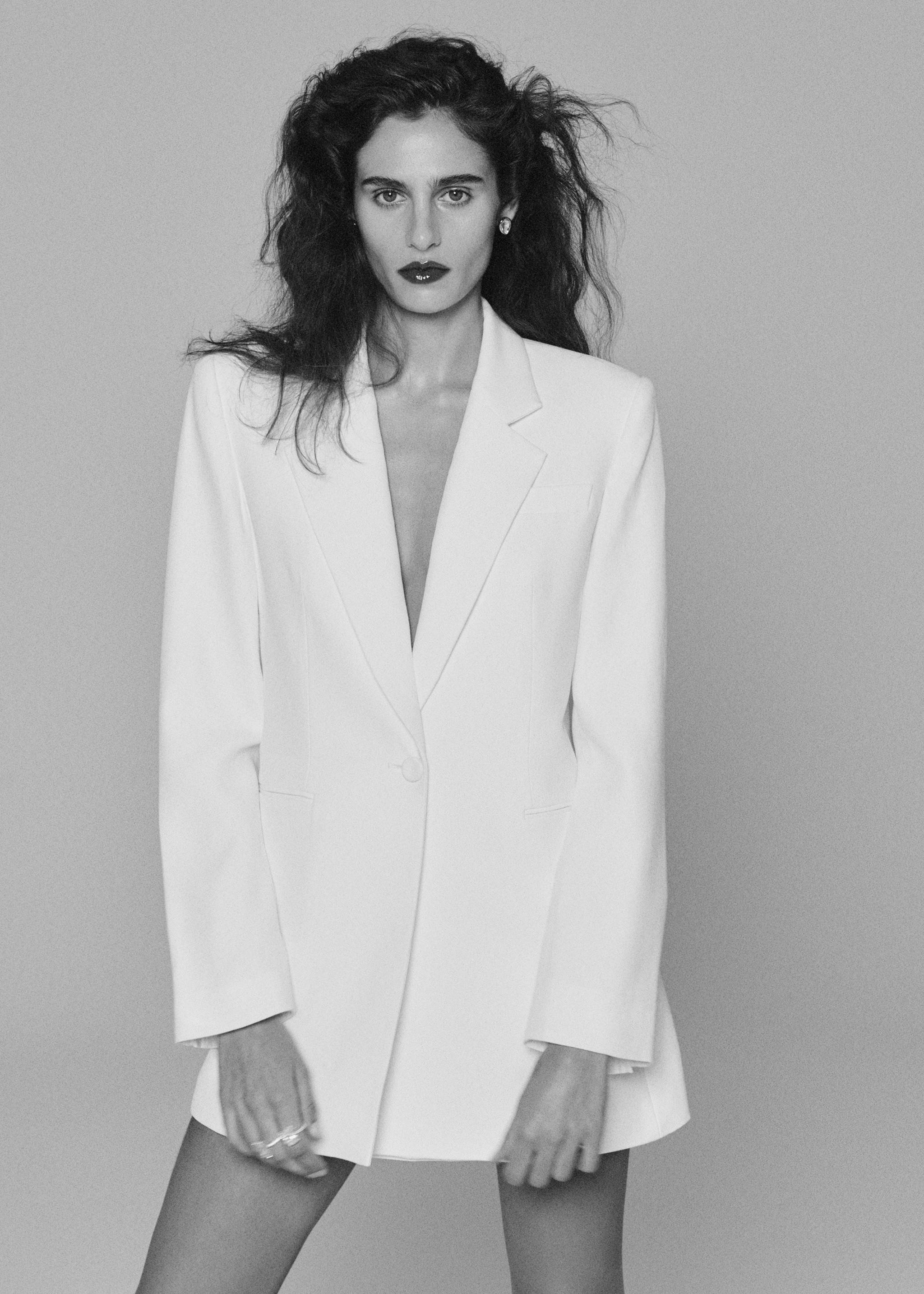 White blazer dress with a single button closure and lapel collar., White. Ref: 37089142-00.