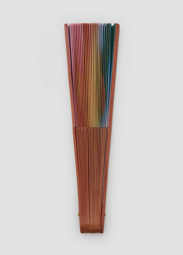 Multicoloured fan — Yellow