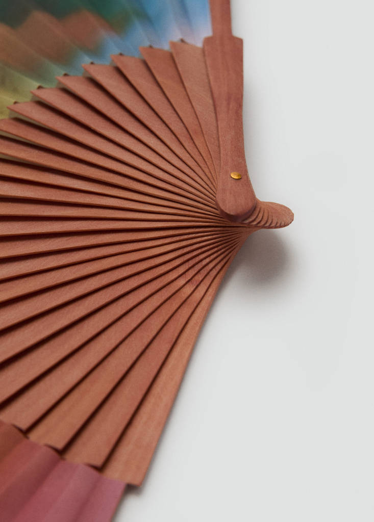 Multicoloured fan — Yellow