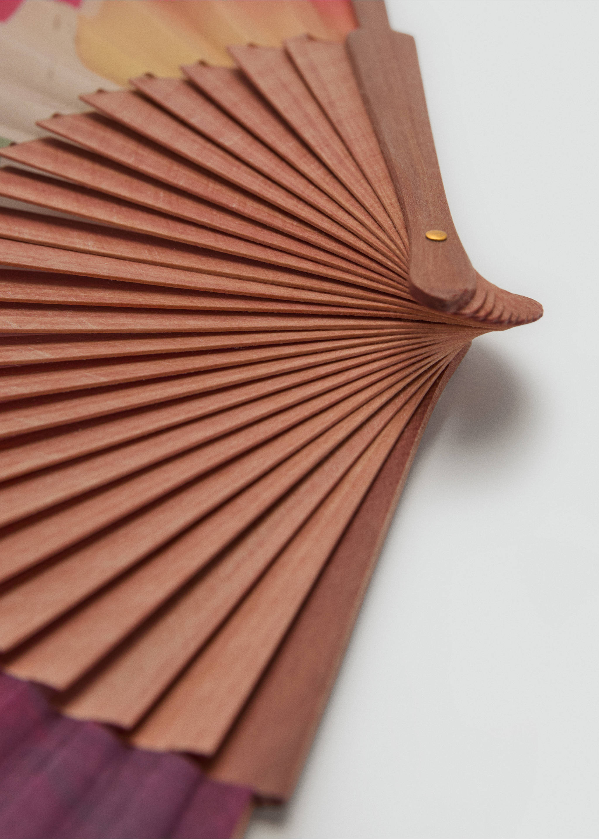 Bicolour striped fan - Details of the article 1, Fuchsia. Ref: 37091328-00.