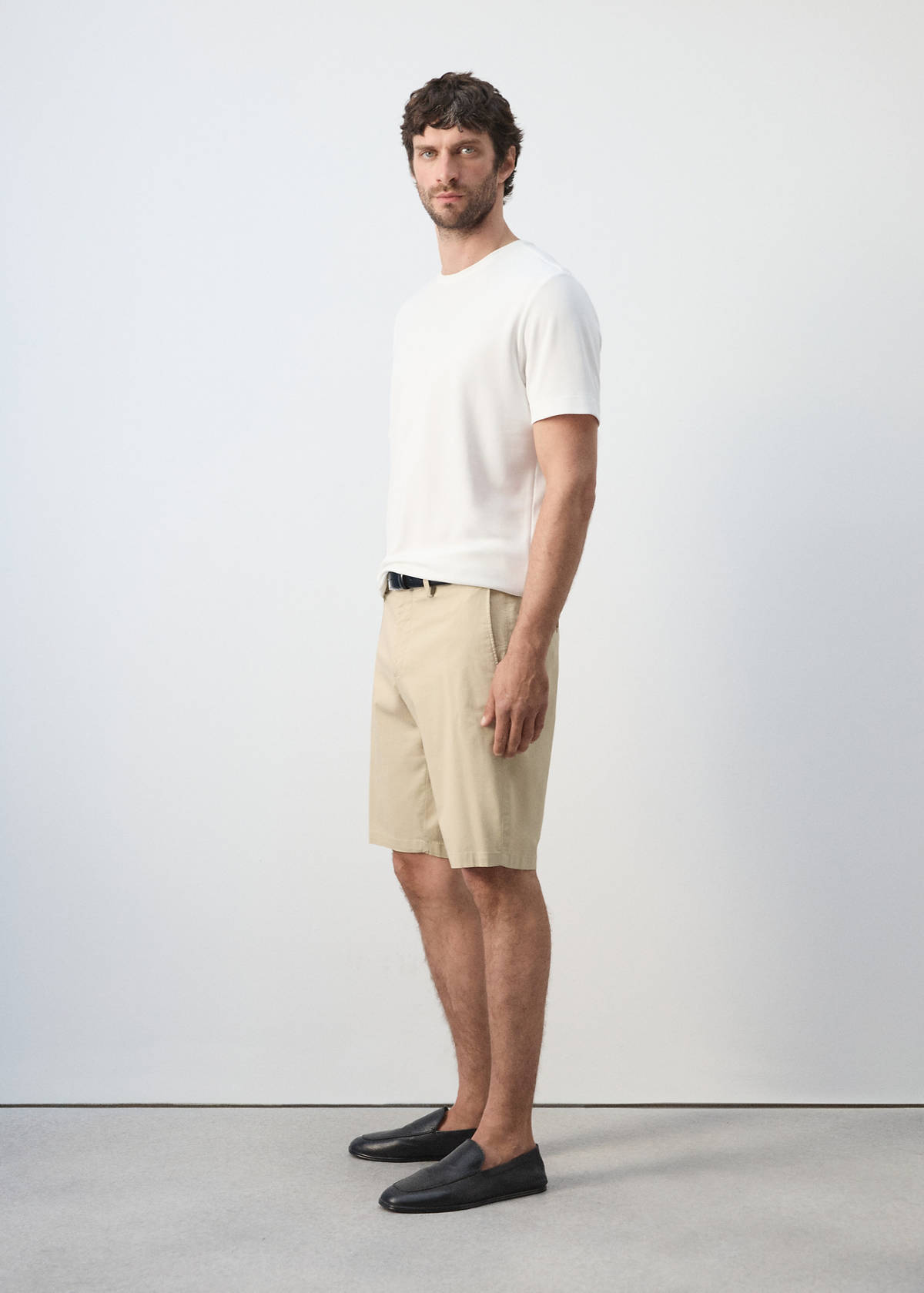 Slim-fit chino cotton bermuda shorts — Beige