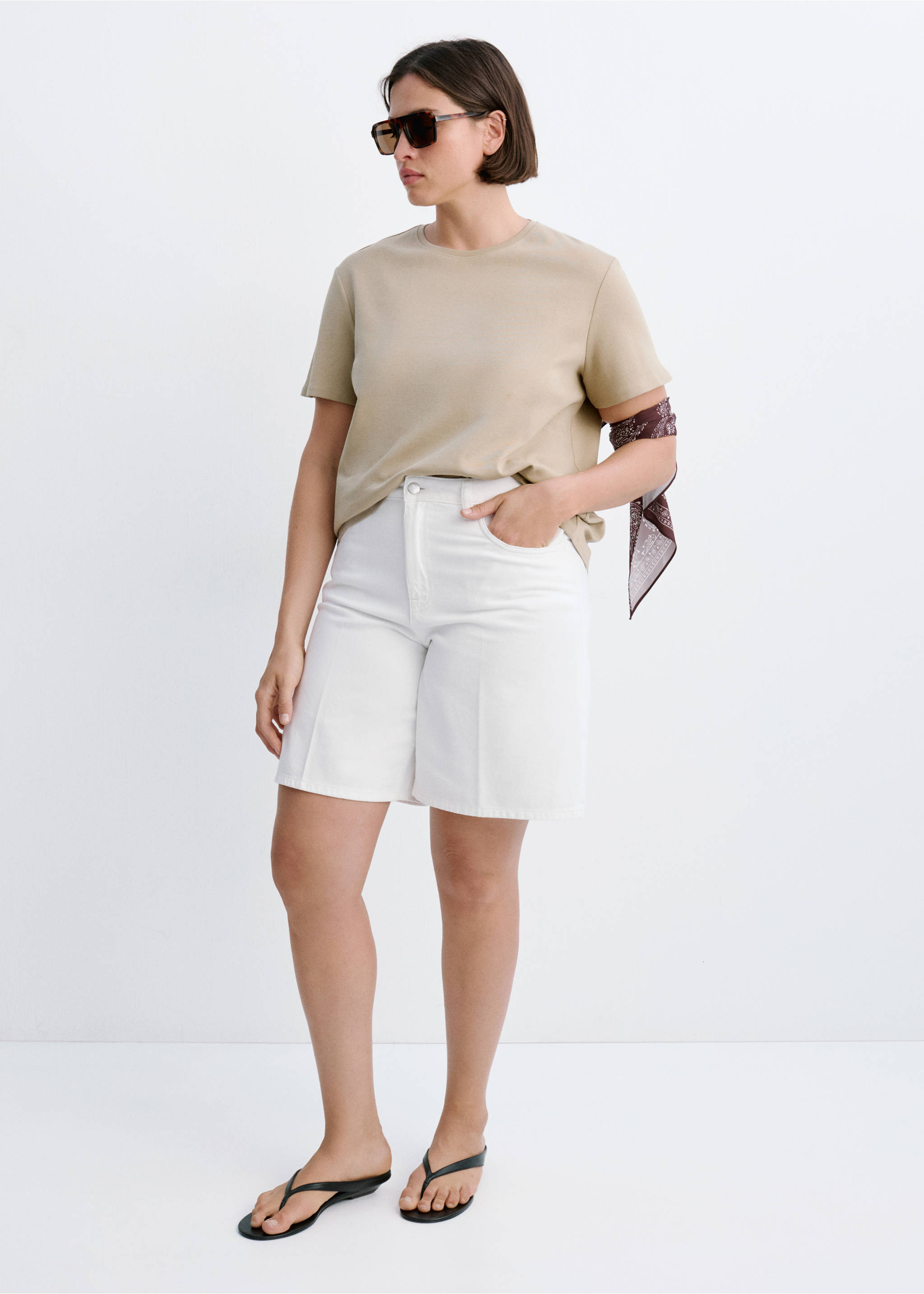 100% cotton t-shirt - Details of the article 3, Khaki. Ref: 37091331-00.