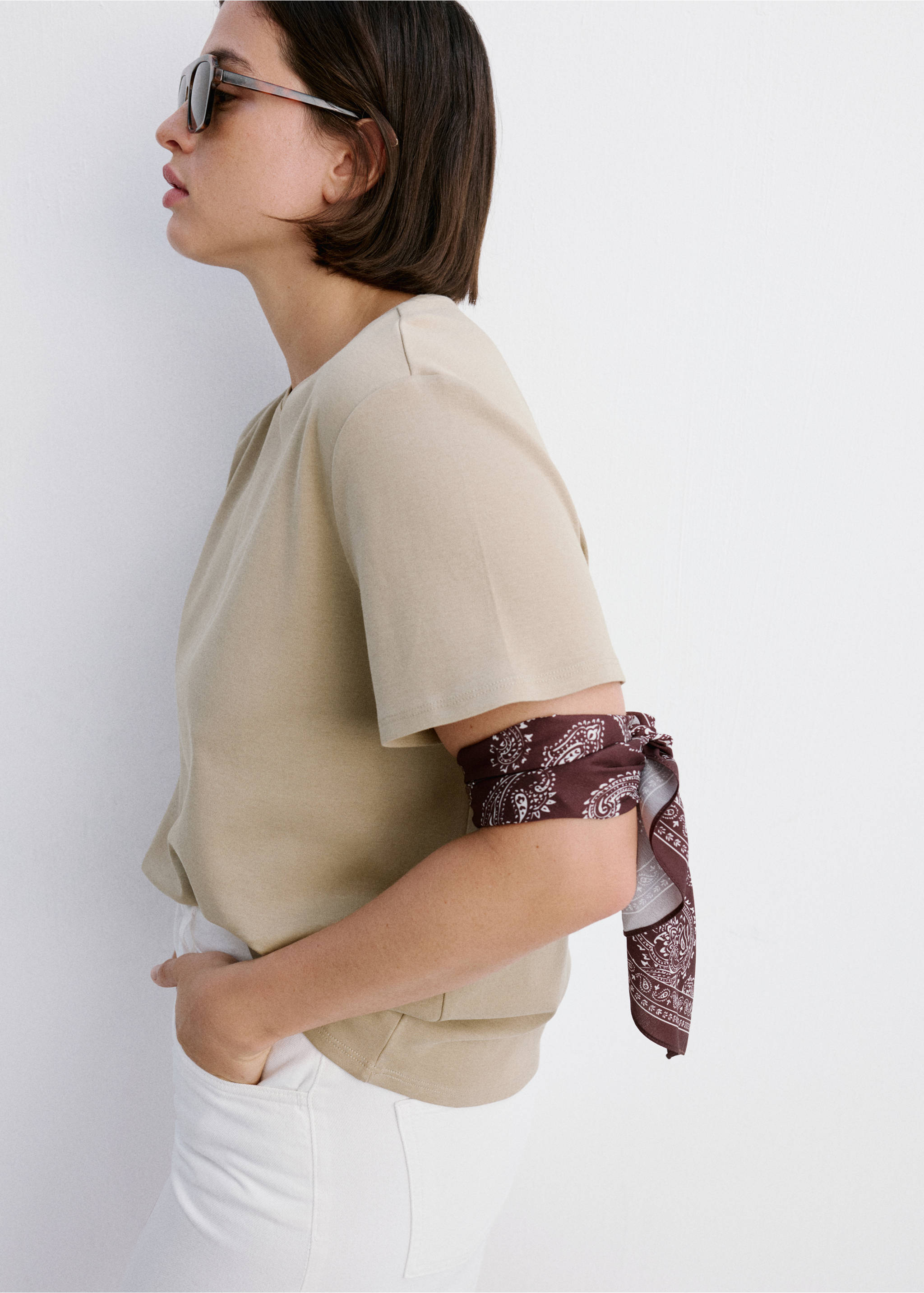 100% cotton t-shirt - Details of the article 5, Khaki. Ref: 37091331-00.