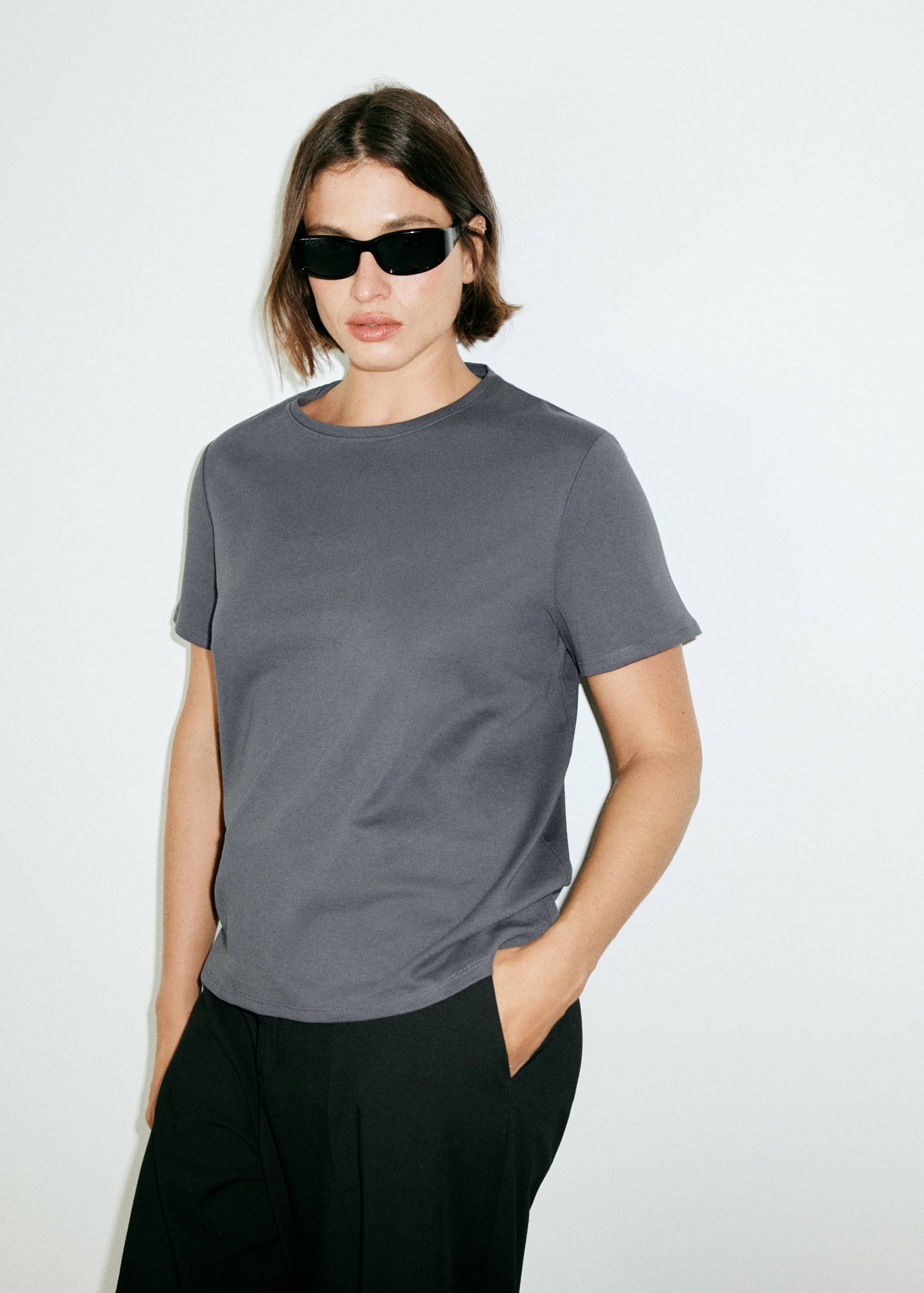 100% cotton round neck t-shirt - Details of the article 4