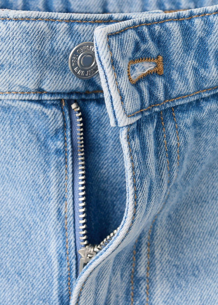 Straight low-rise denim Bermuda shorts — Medium Blue