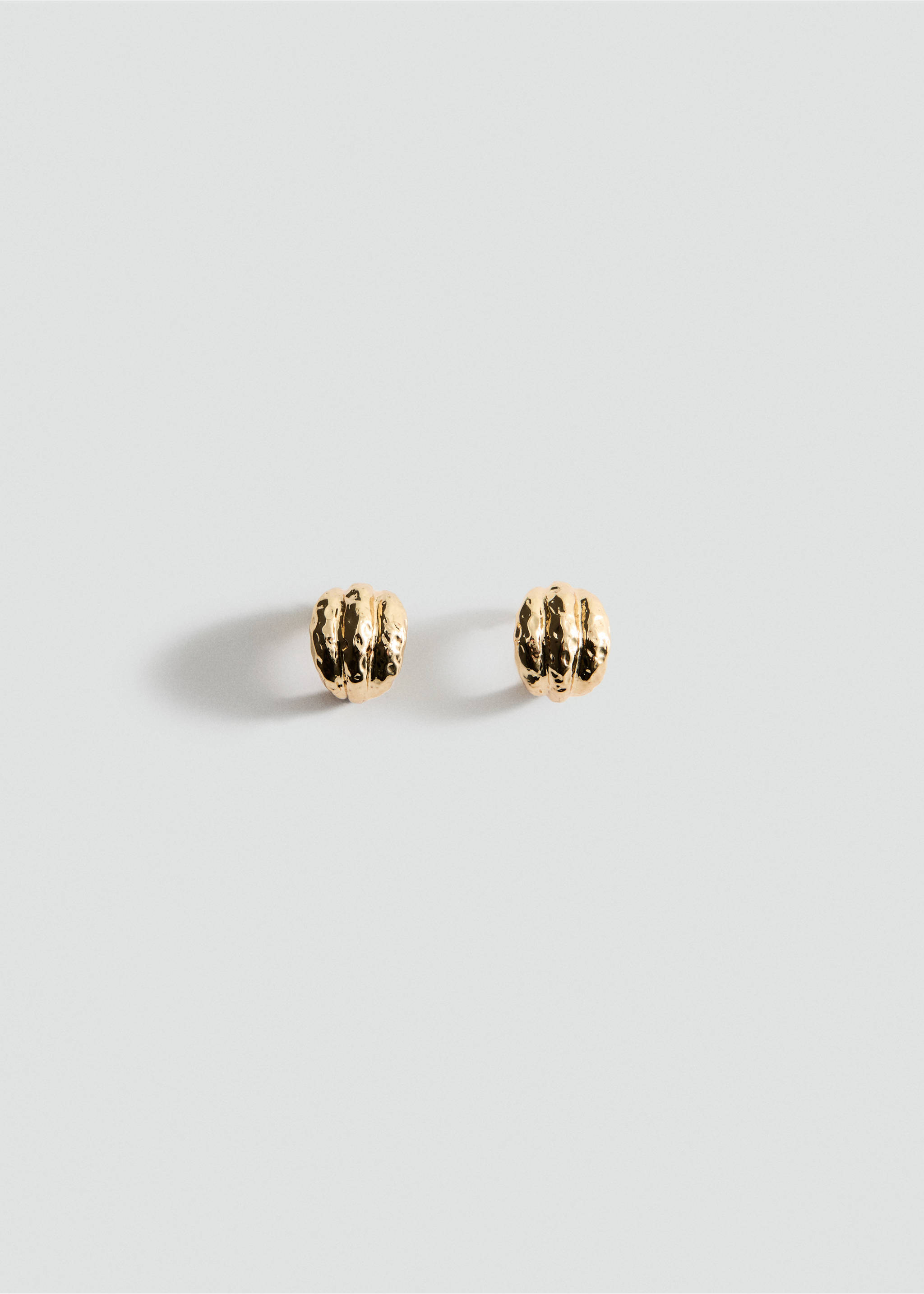 Embossed semi-hoop earrings - Article without model, Gold. Ref: 37091337-00.