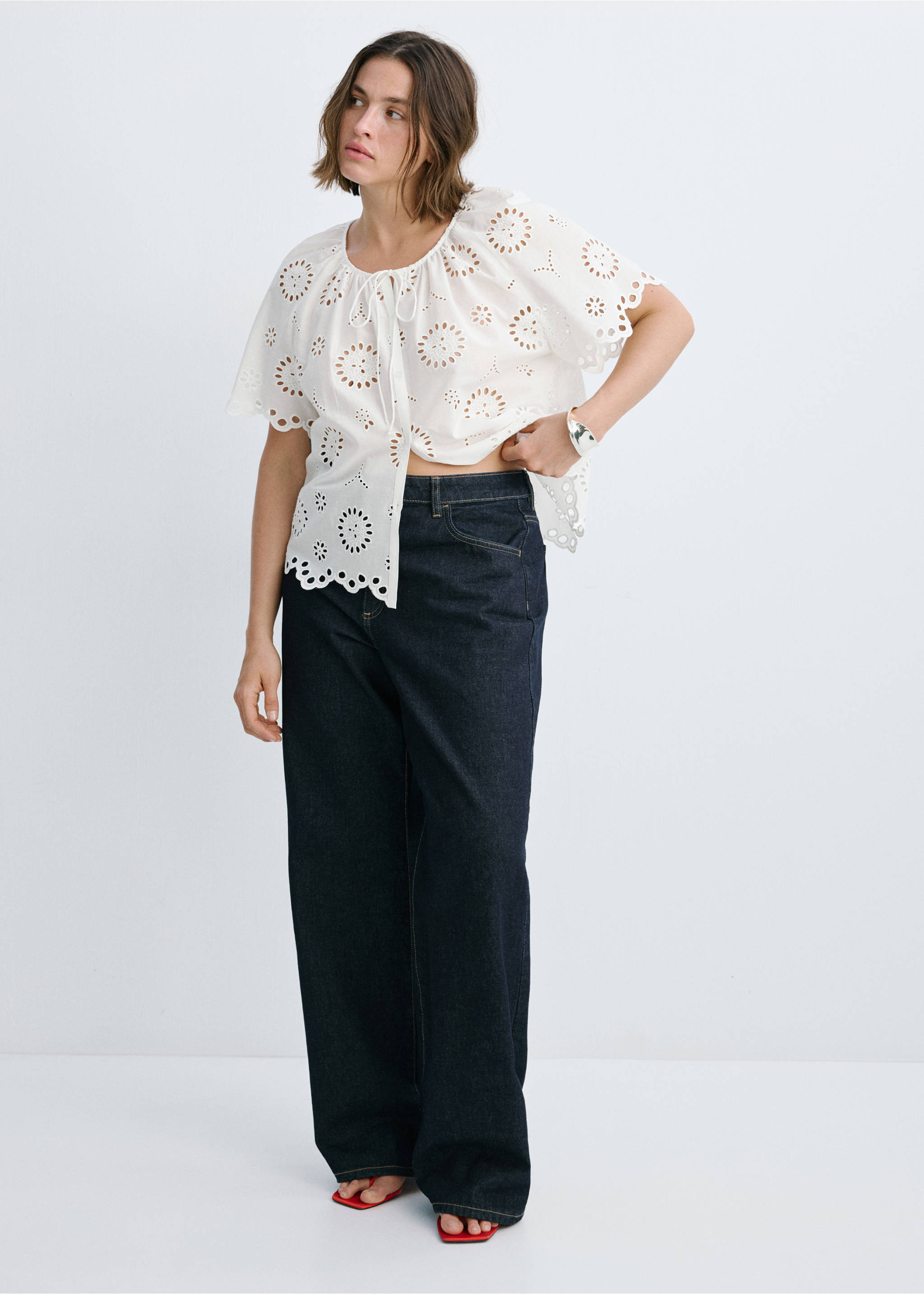 Embroidered openwork blouse - Details of the article 3, Off White. Ref: 37091340-00.