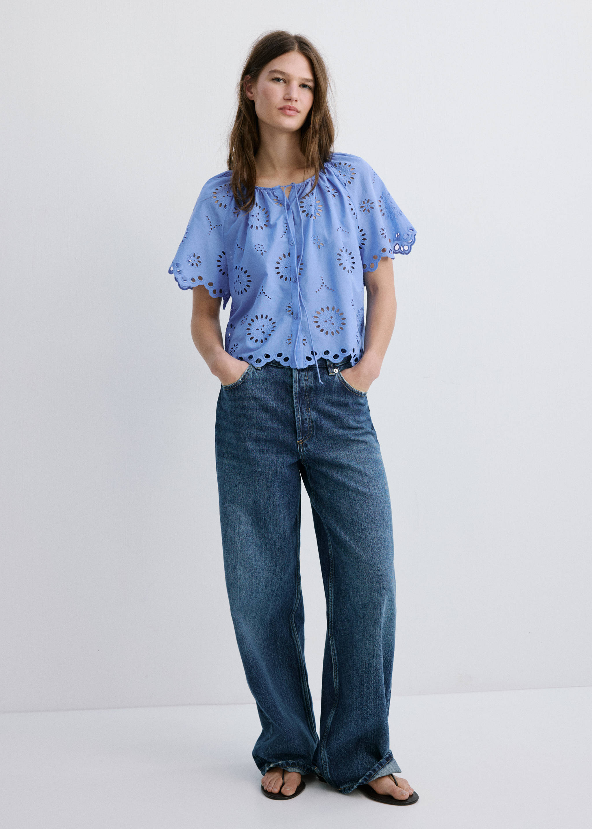 100% cotton blouse with broderie anglaise embroidery - General plane